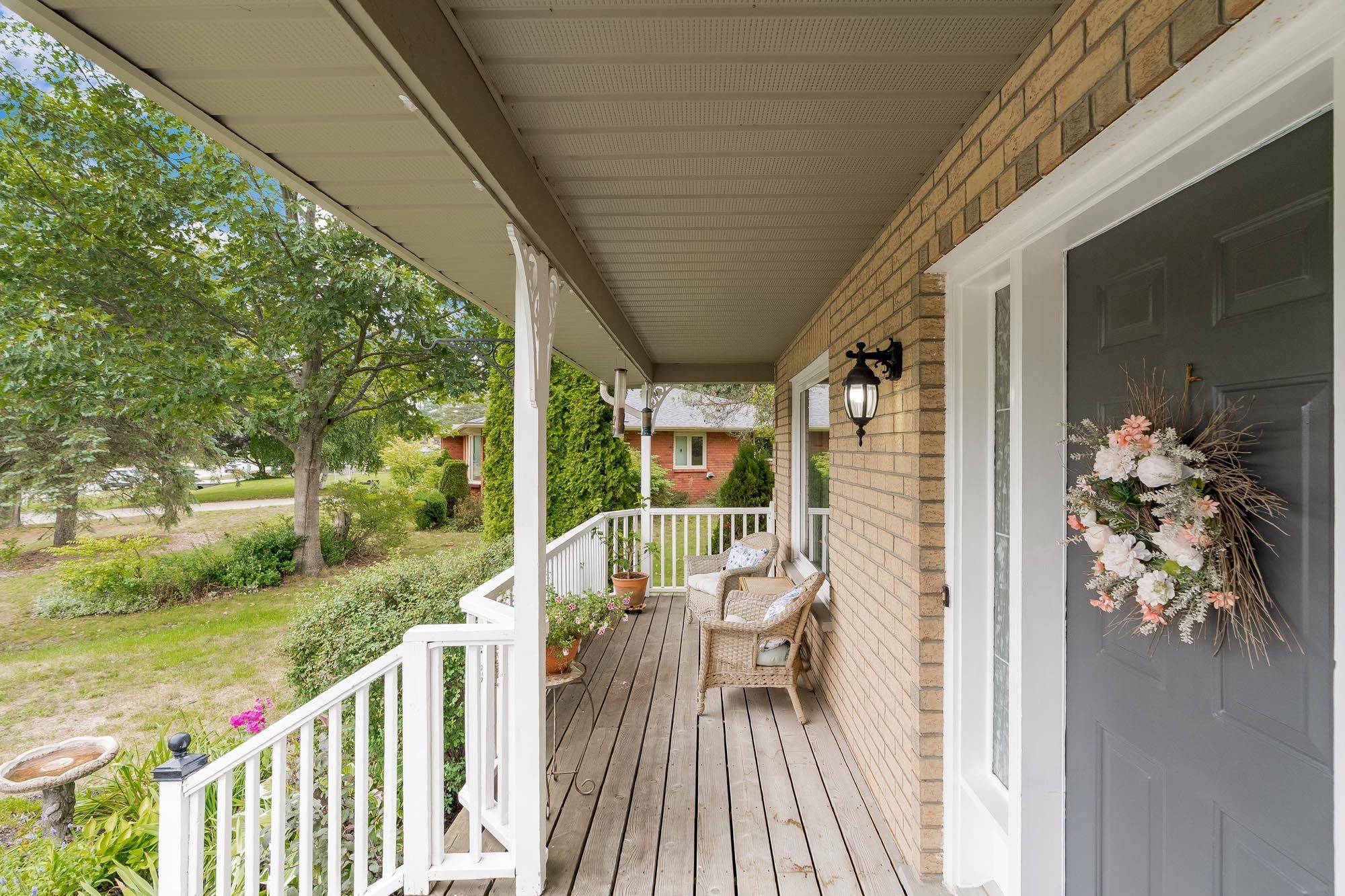 Springwater, ON L9X 0R2,33 Willow Landing RD