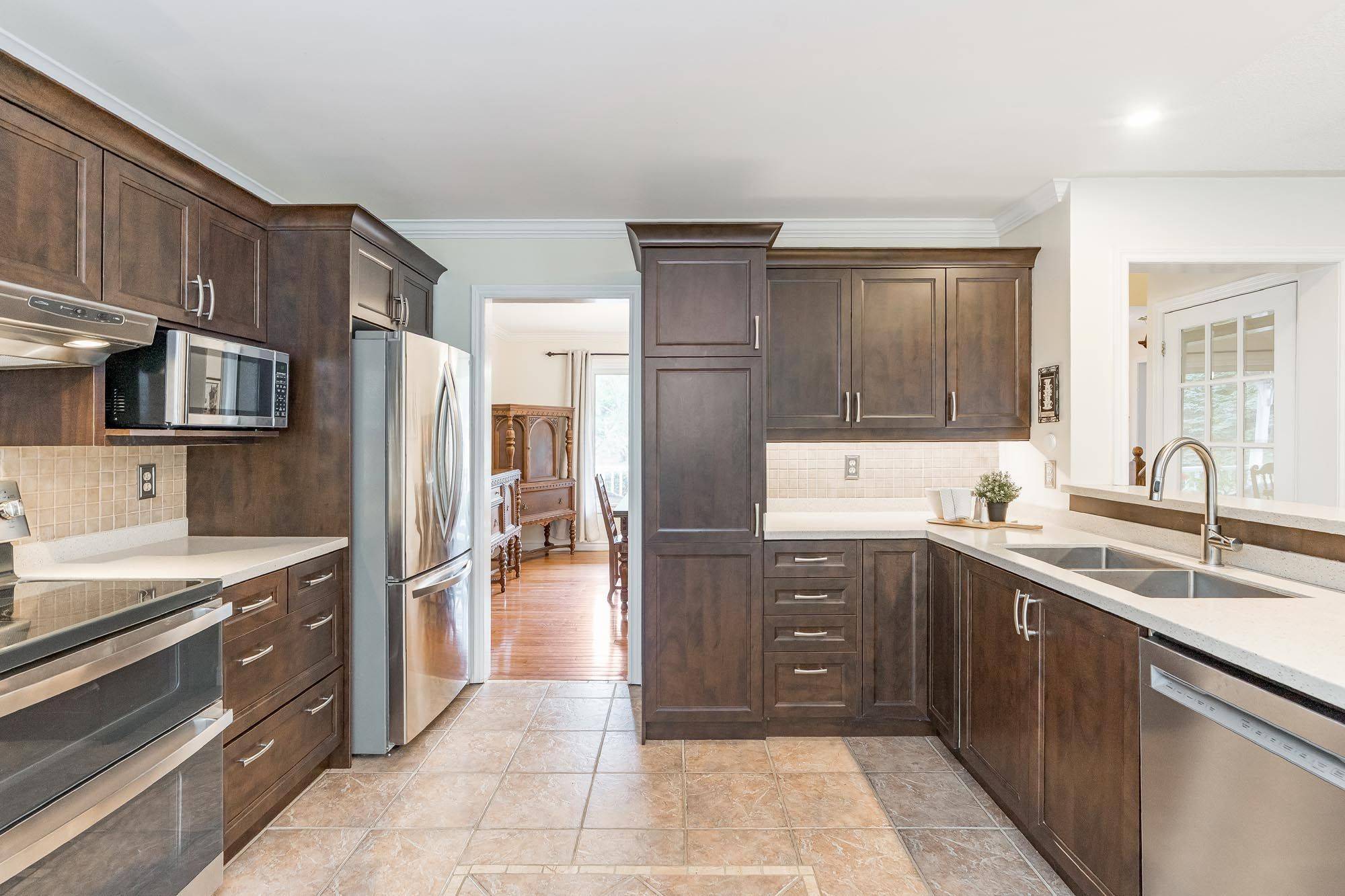 Springwater, ON L9X 0R2,33 Willow Landing RD