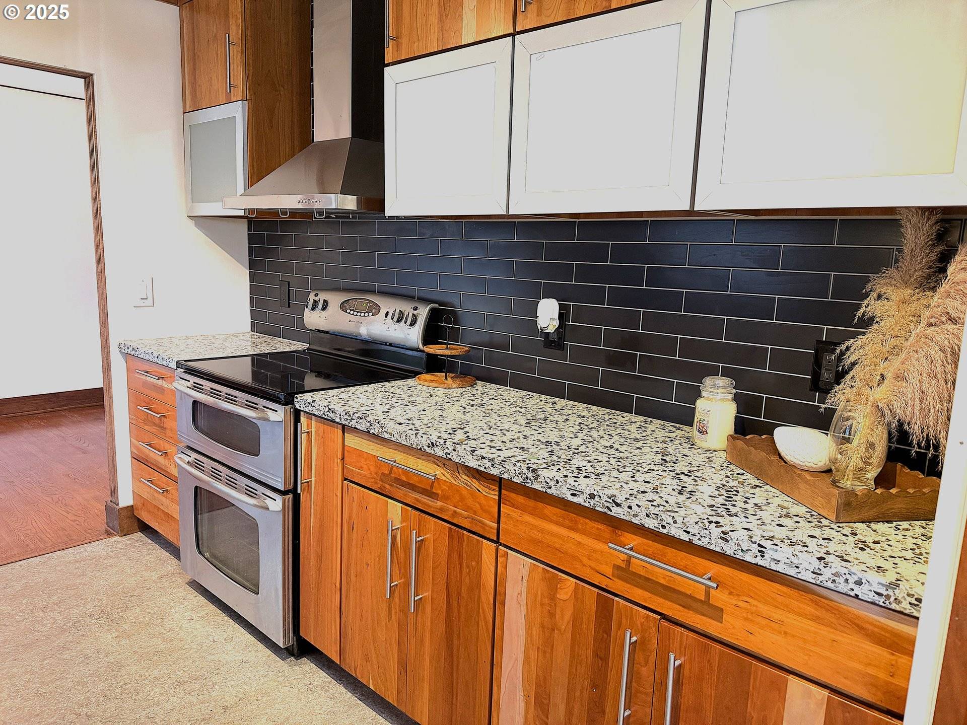 Portland, OR 97233,2442 SE 190TH AVE