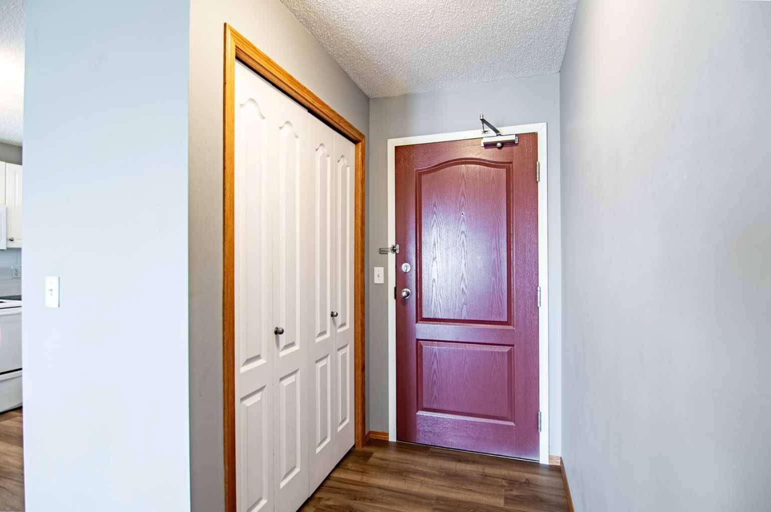 Red Deer, AB t4r 2J9,260 Duston ST #220