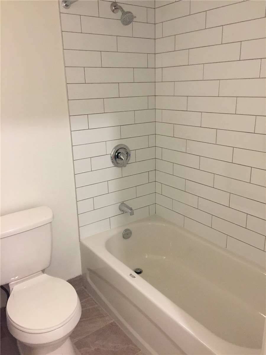 Toronto W06, ON M8V 1J1,2879 Lake Shore BLVD W #2