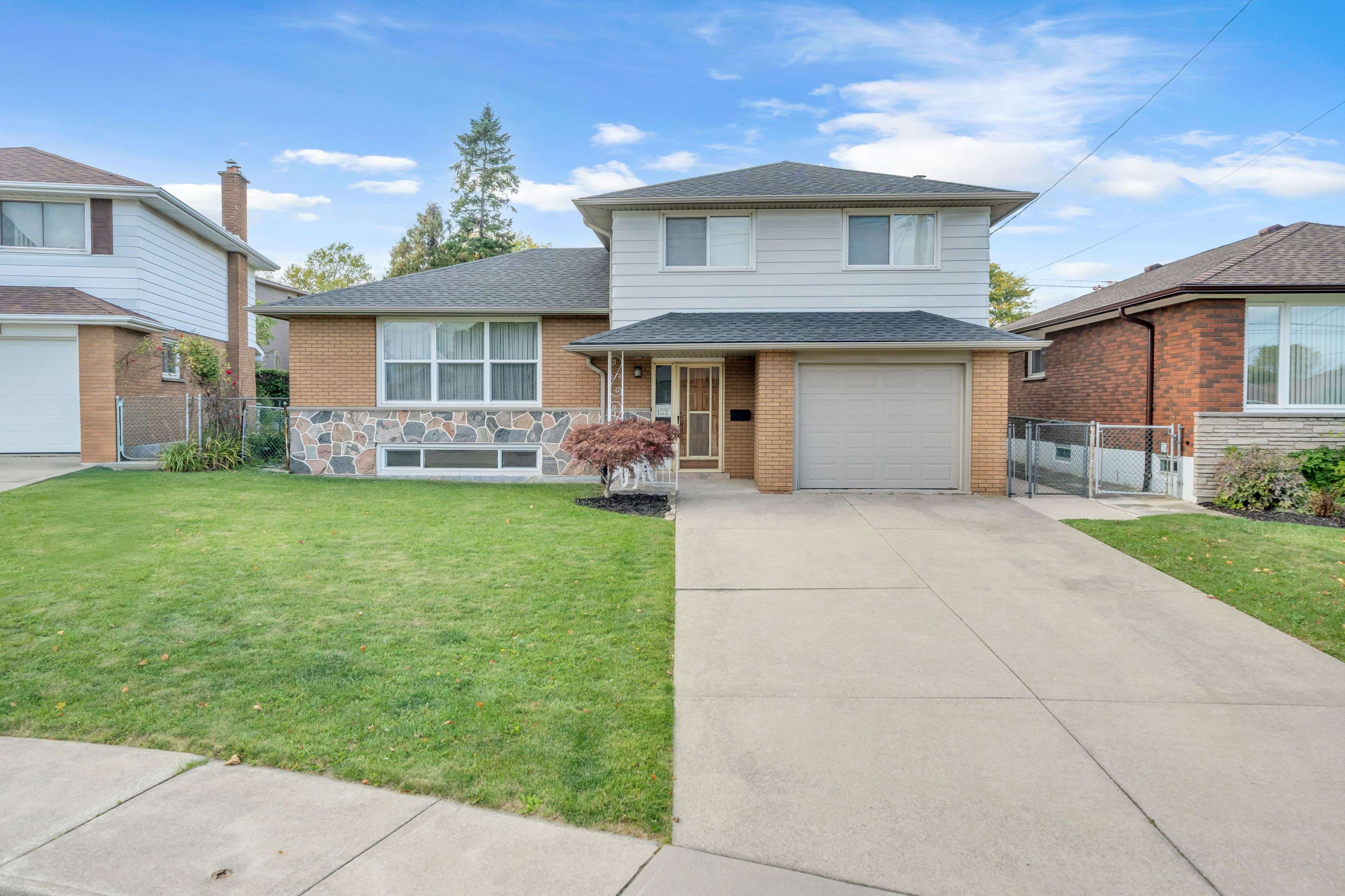 Hamilton, ON L9A 4W7,132 Greeningdon DR