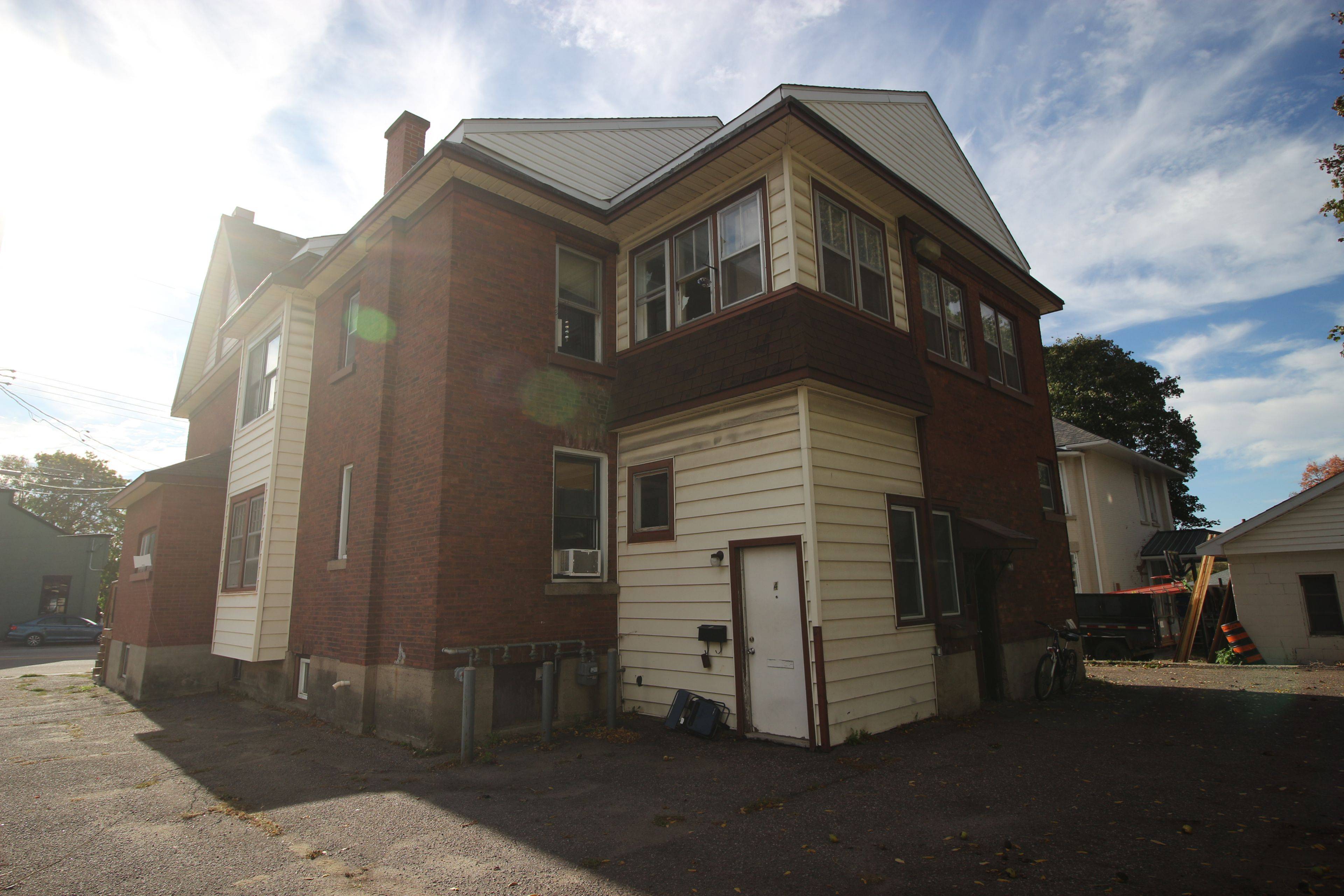 47 - 51 Raglan ST N, Renfrew, ON K7V 1N7