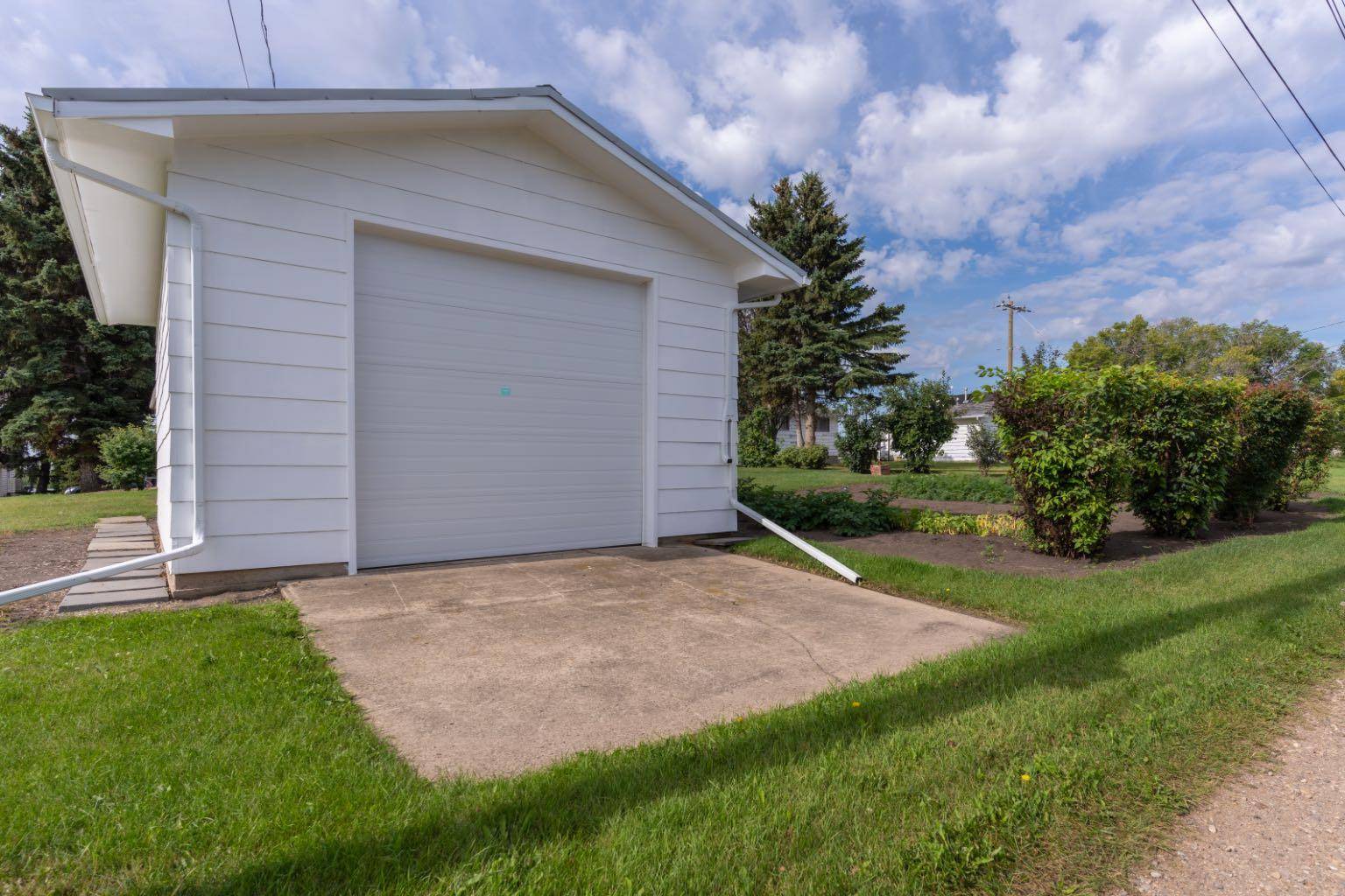 Holden, AB T0B 2C0,5232 50 AVE