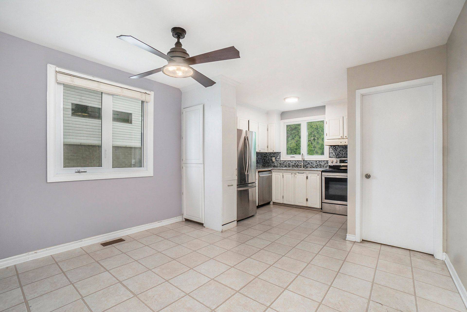 Overbrook - Castleheights And Area, ON K1K 2E9,628 Hochelaga ST