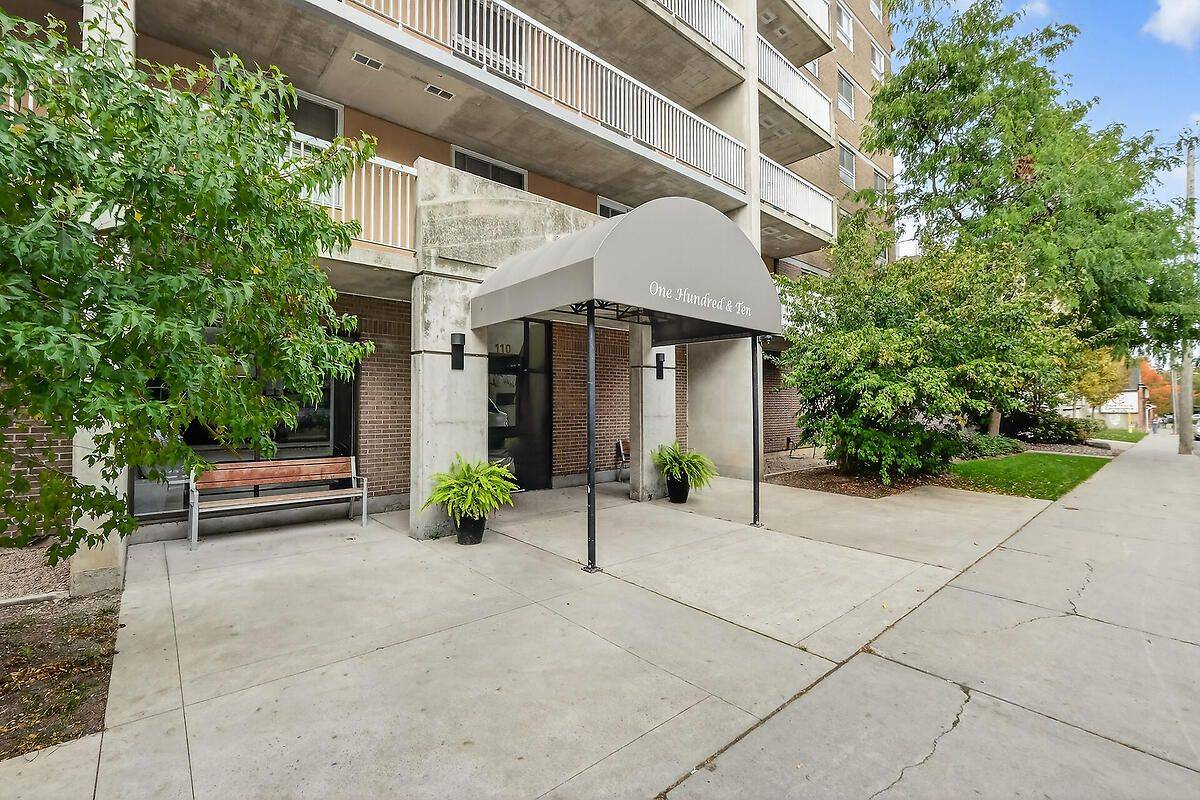 West Centre Town, ON K1Y 4S9,110 Forward AVE #305