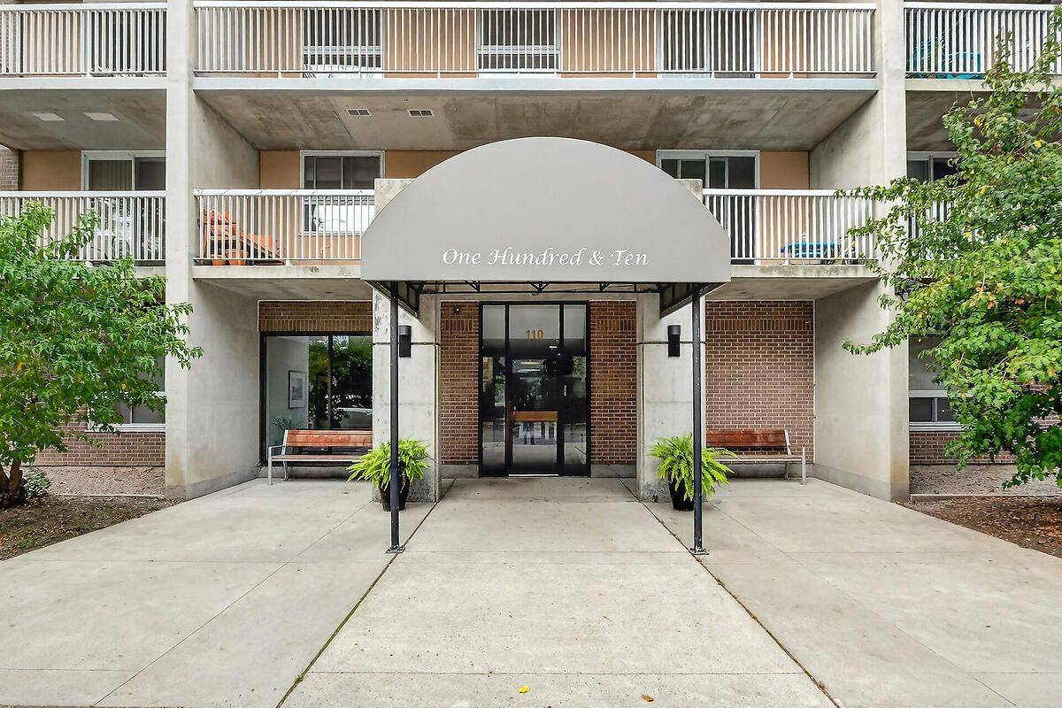 West Centre Town, ON K1Y 4S9,110 Forward AVE #305