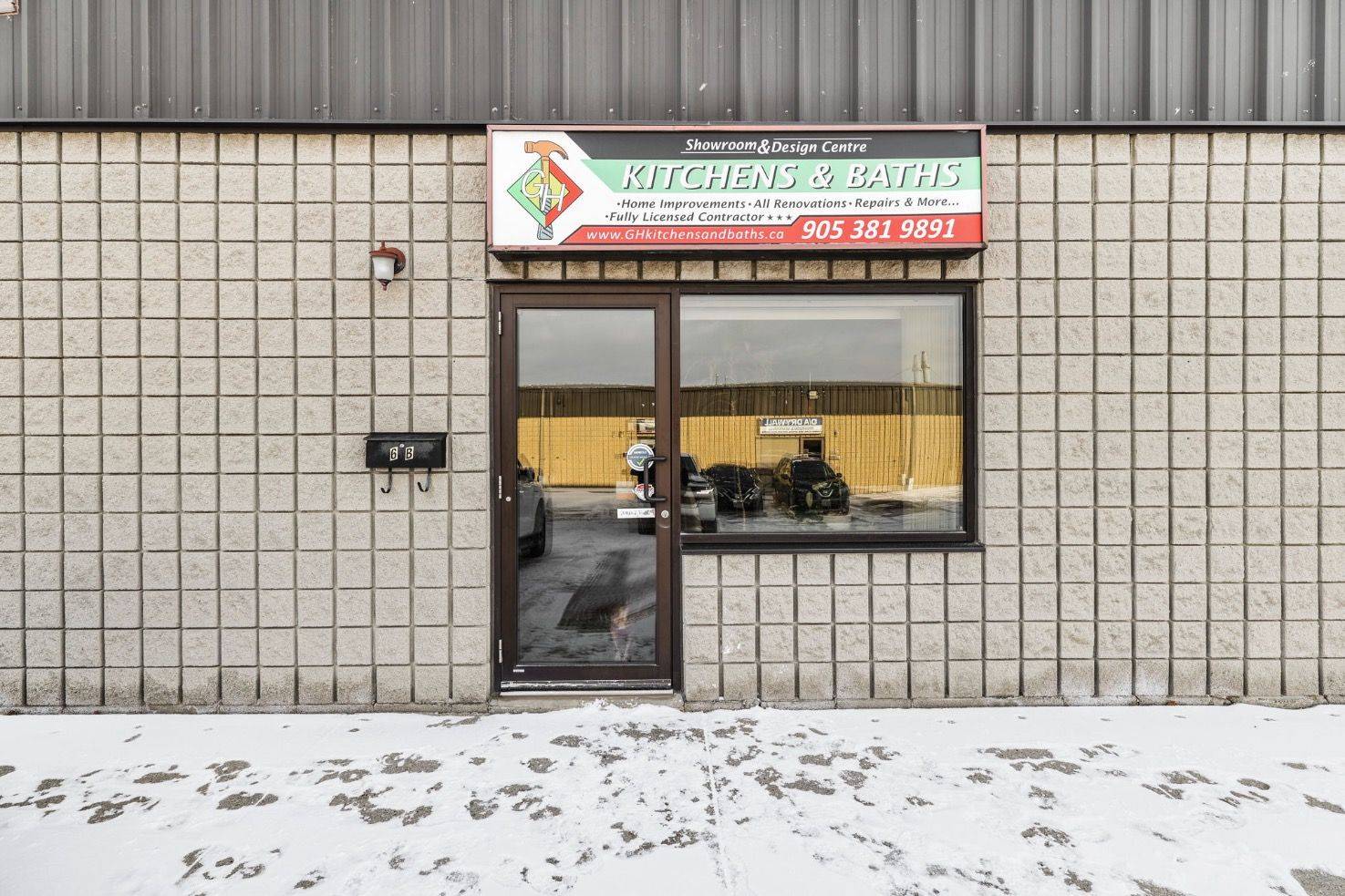 Hamilton, ON L8W 3R4,38 Bigwin RD #B6