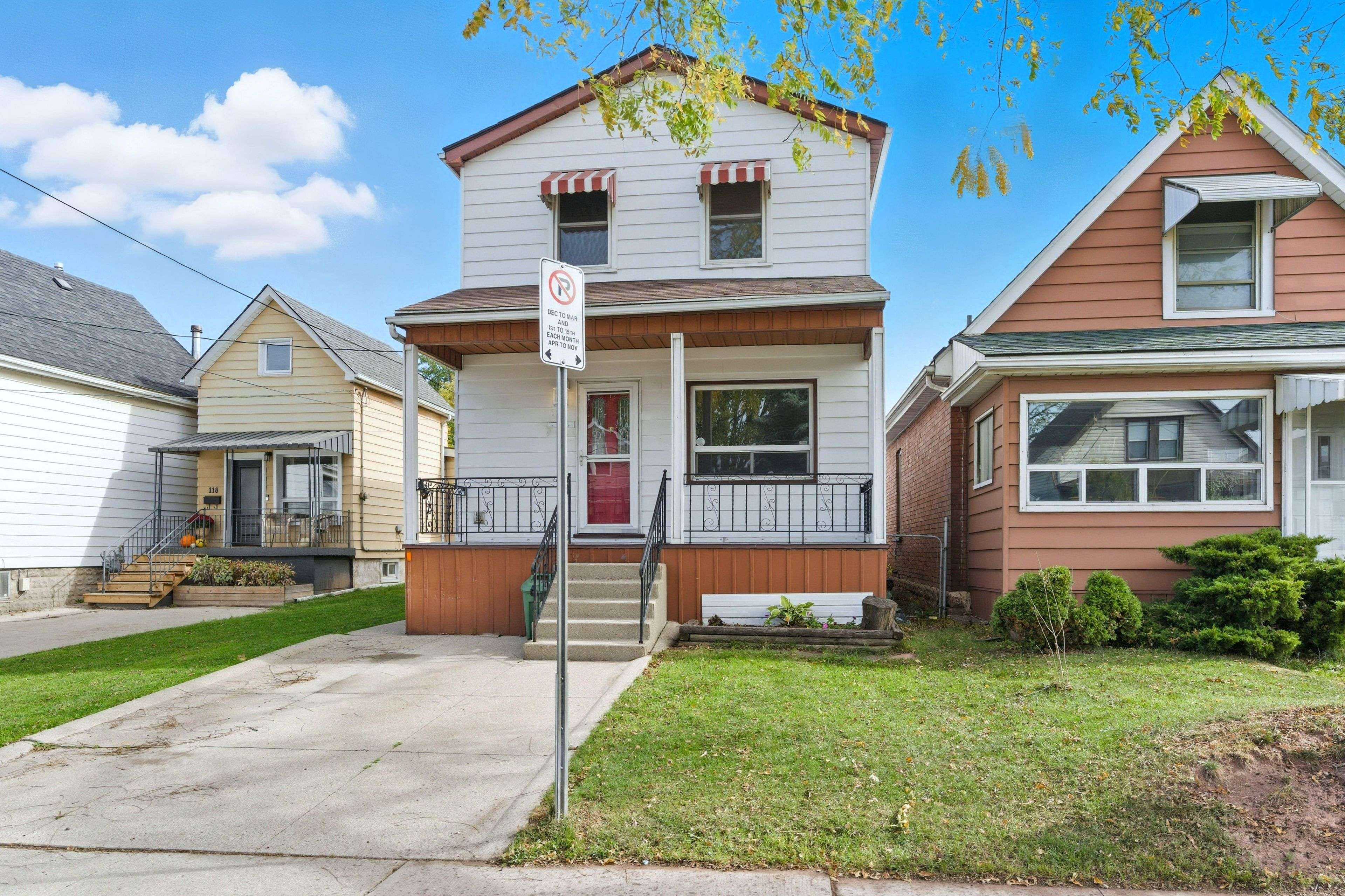 Hamilton, ON L8H 4N7,116 Robins AVE