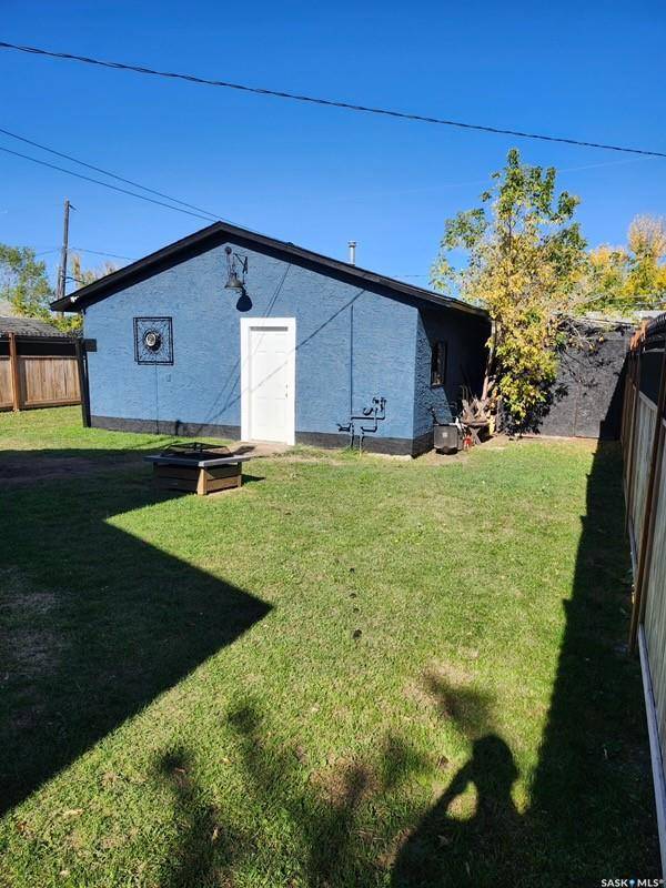 Maidstone, SK S0M 1M0,218 2nd AVENUE W