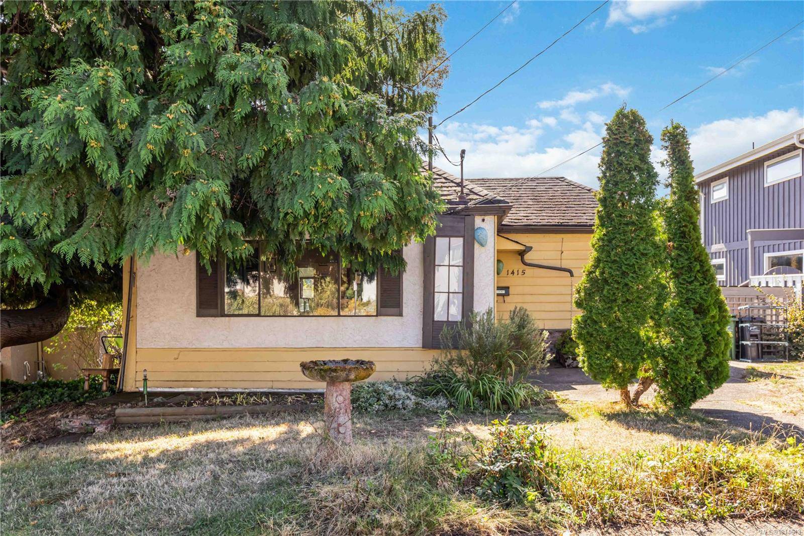 Victoria, BC V8T 2S6,1415 LANG St