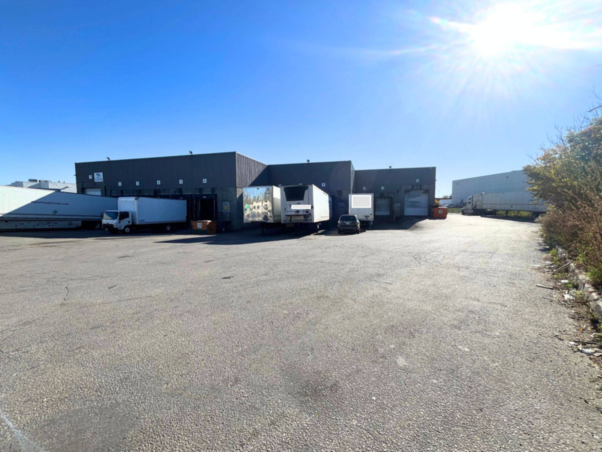 Brampton, ON L6T 5P3,95 Hedgedale RD #Unit 1 & 2