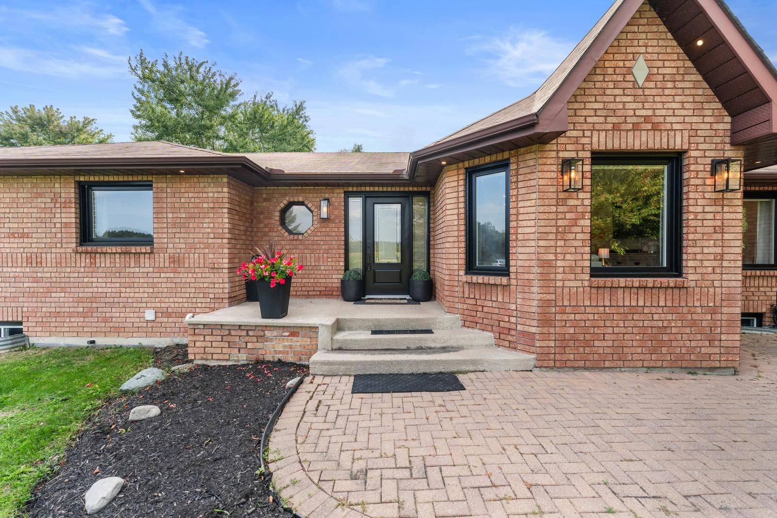 Bradford West Gwillimbury, ON L3Z 3V3,4372 10th Side Road