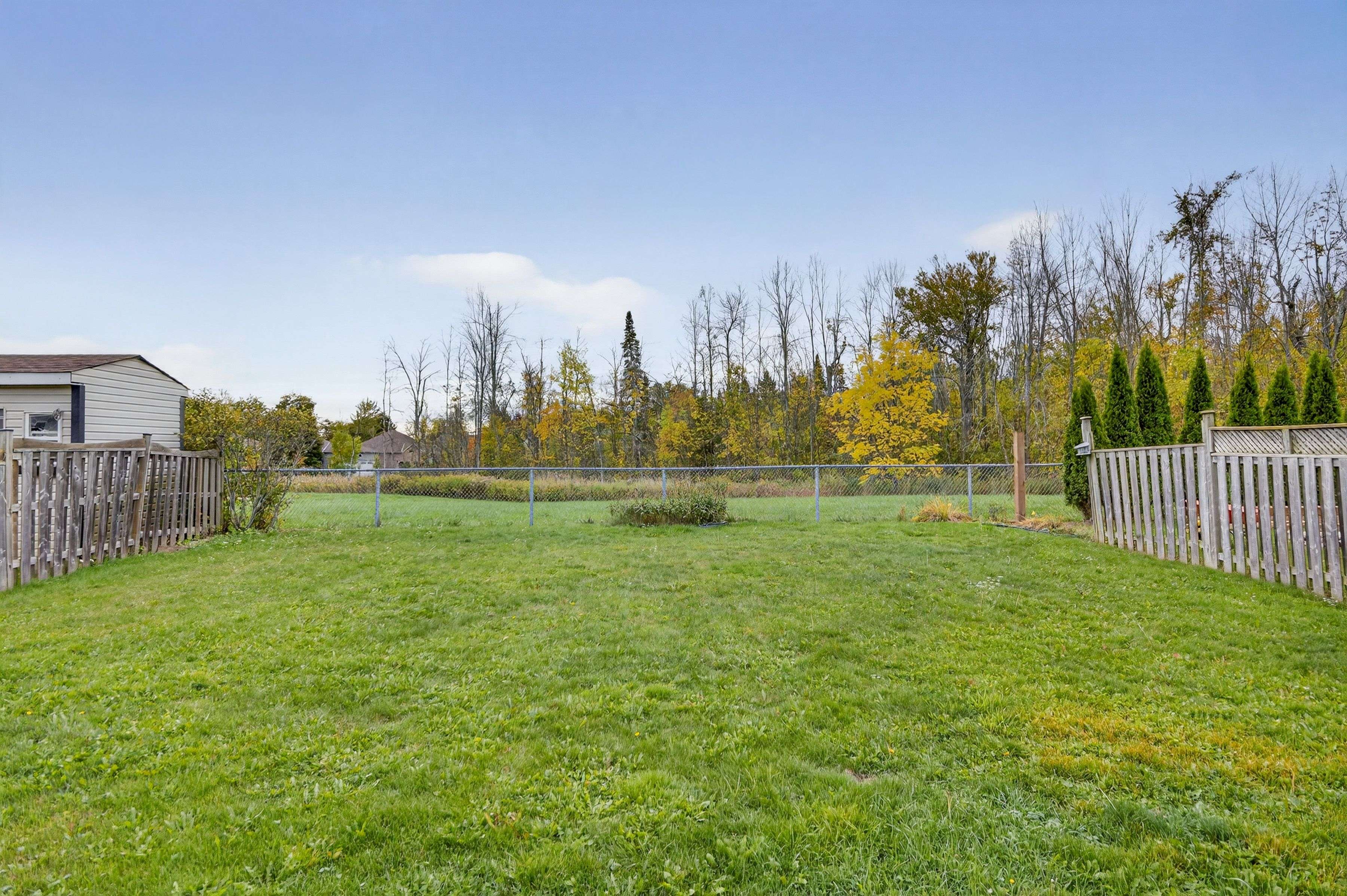 Innisfil, ON L9S 2J5,655 Glen Cedar CRES