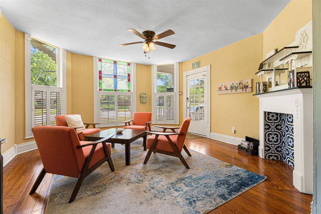 Mineola, TX 75773,1009 N Pacific