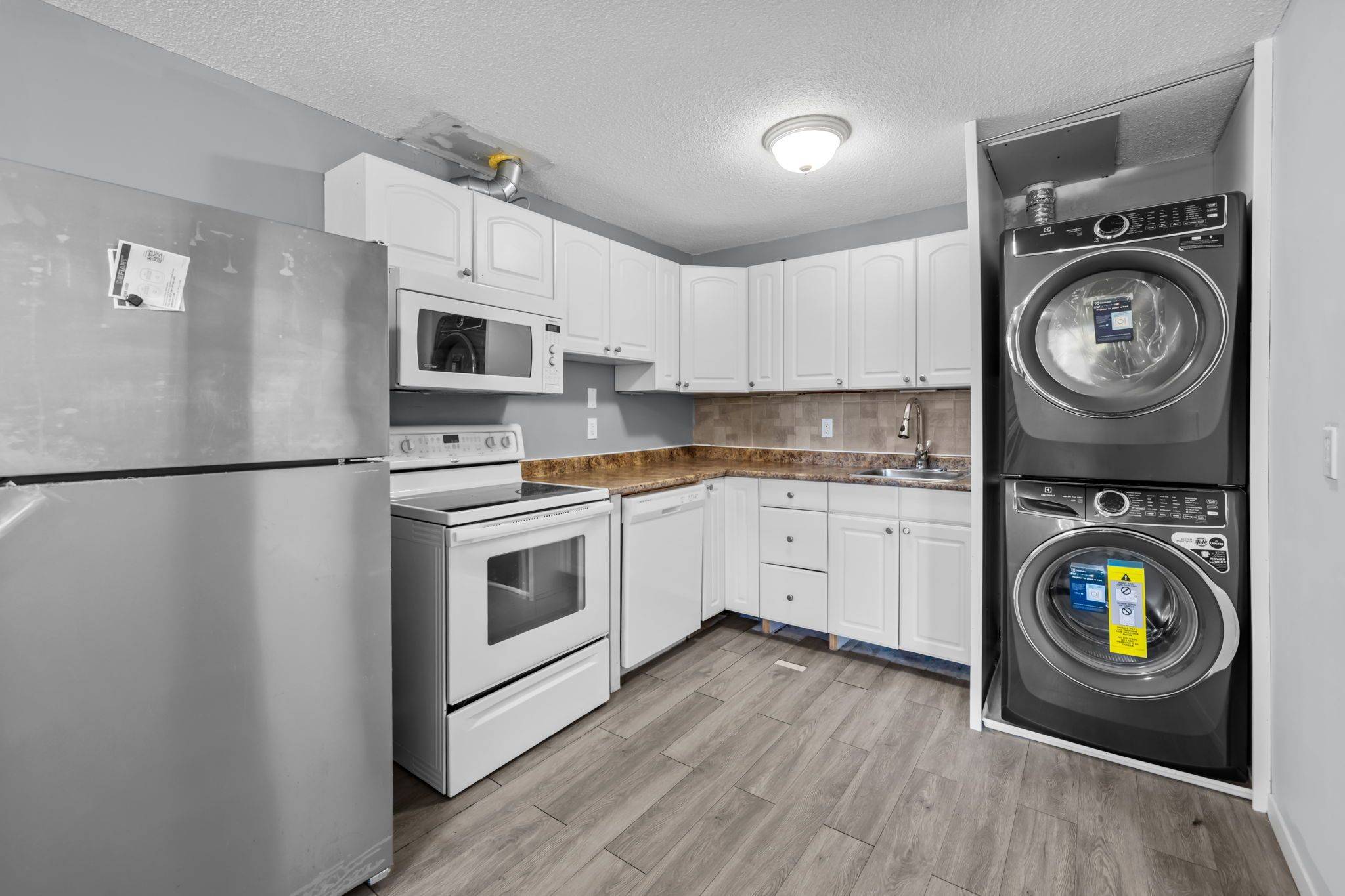 Kanata, ON K2L 1R4,82 Glamorgan DR