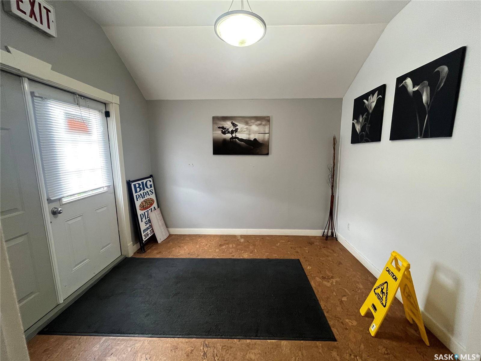 Luseland, SK S0L 2A0,406 Grand AVENUE