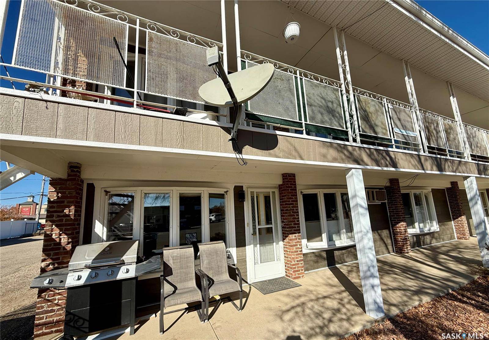 Kindersley, SK S0L 1S0,122 1st AVENUE E #2