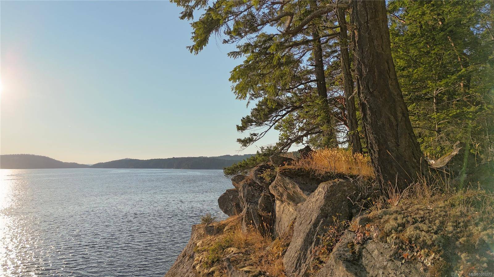 Decourcy Island, BC V0R 1X7,179 Link Bay Rd