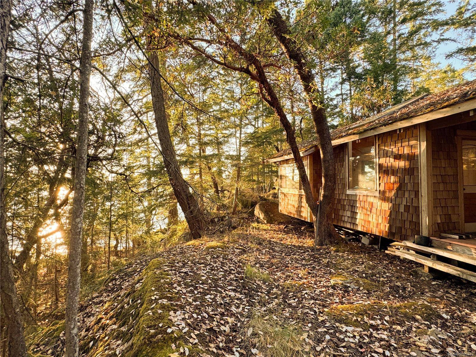 Decourcy Island, BC V0R 1X7,179 Link Bay Rd