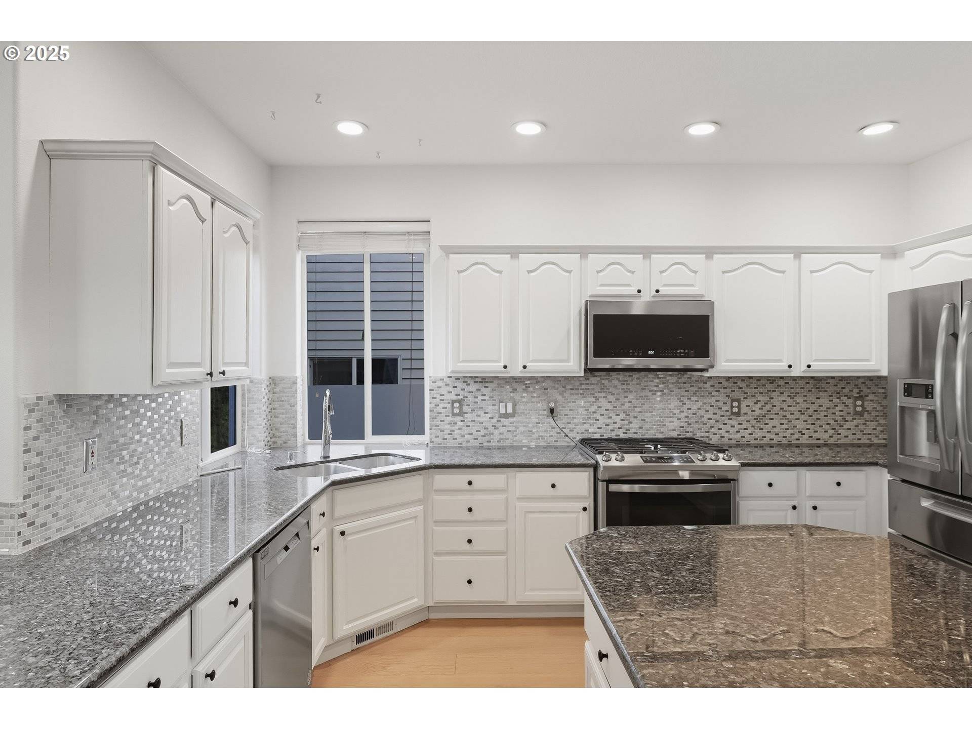 Portland, OR 97229,5728 NW SKYCREST PKWY