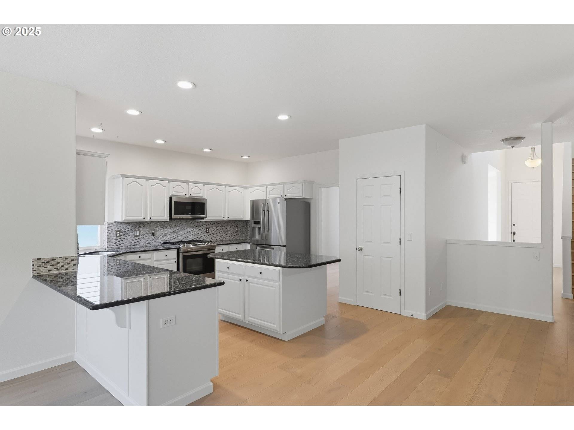 Portland, OR 97229,5728 NW SKYCREST PKWY