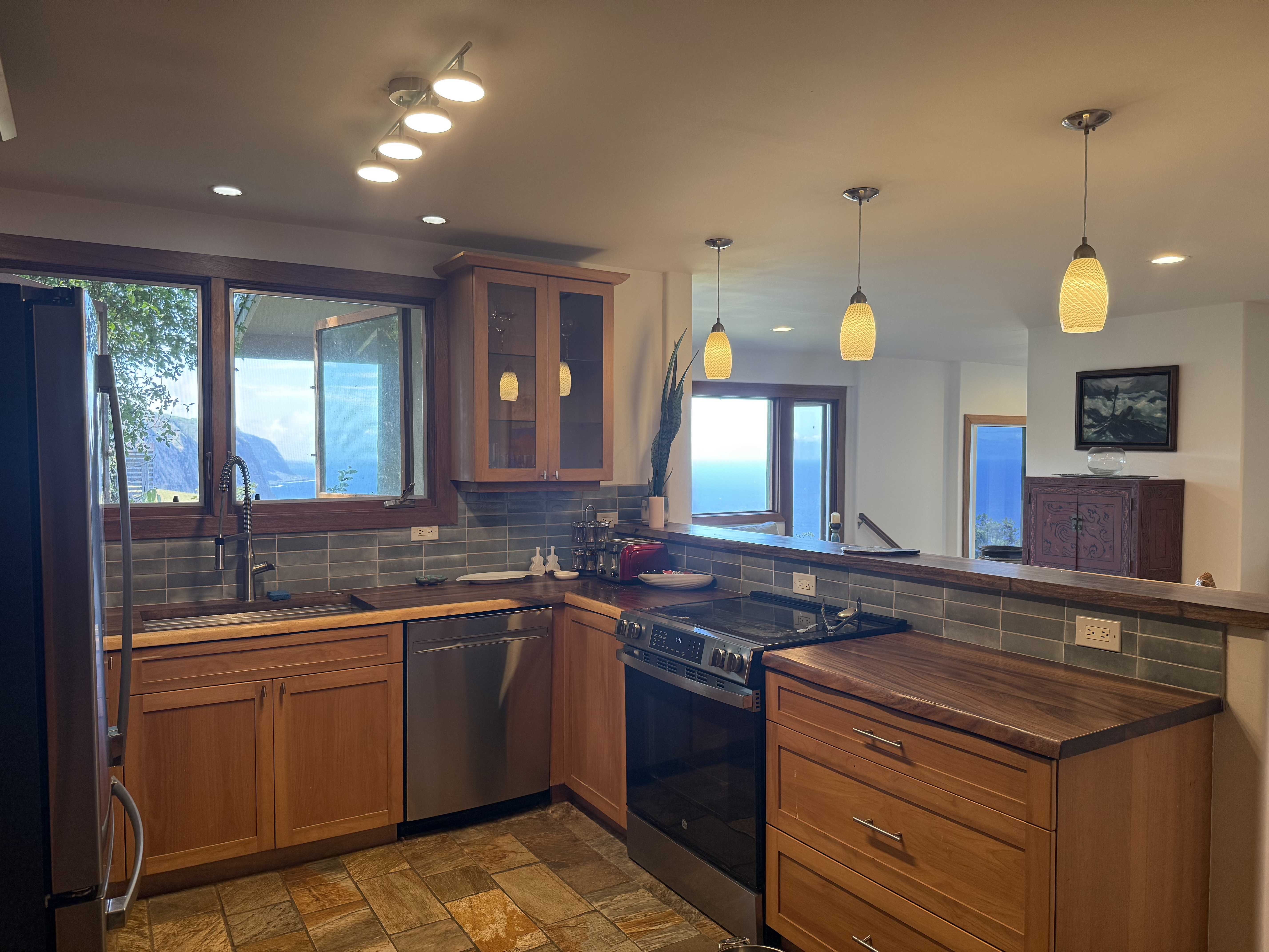 Honokaa, HI 96727,48-5528 WAIPIO VALLEY RD