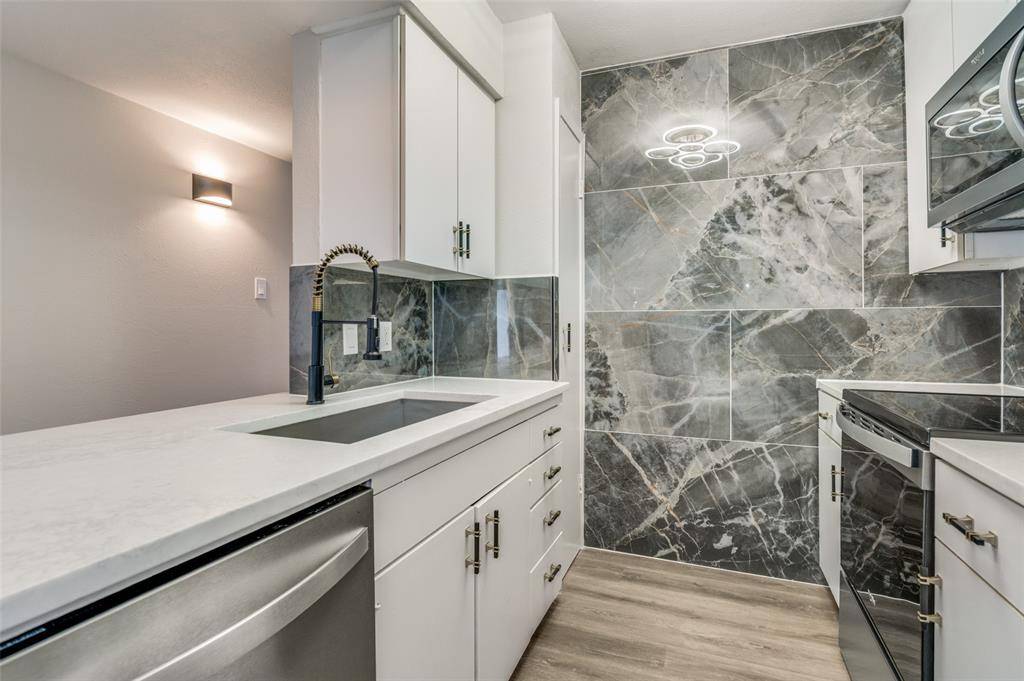 Dallas, TX 75219,4837 Cedar Springs Road #211