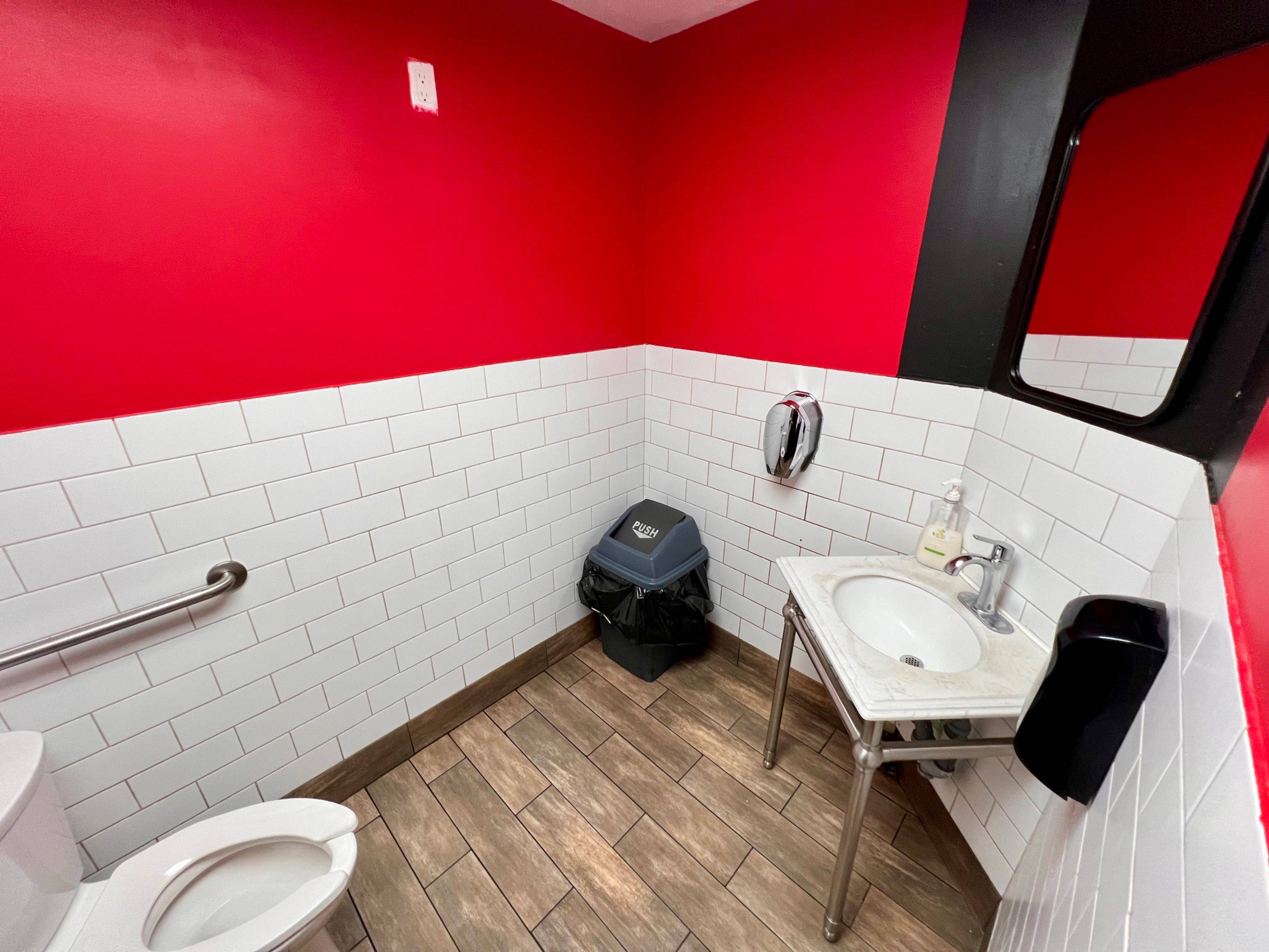 Milton, ON L9T 1P1,265 Main ST E #BM2