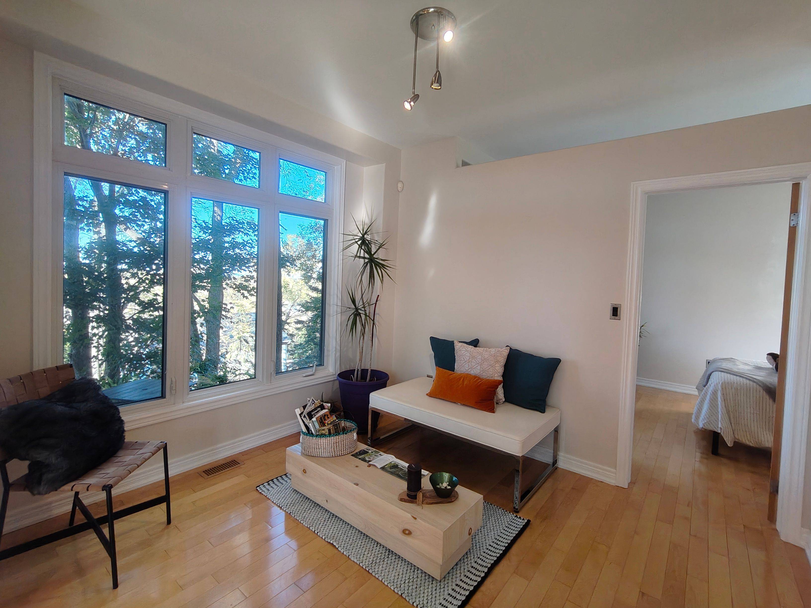 St. Catharines, ON L2T 1T1,22 Ursula AVE