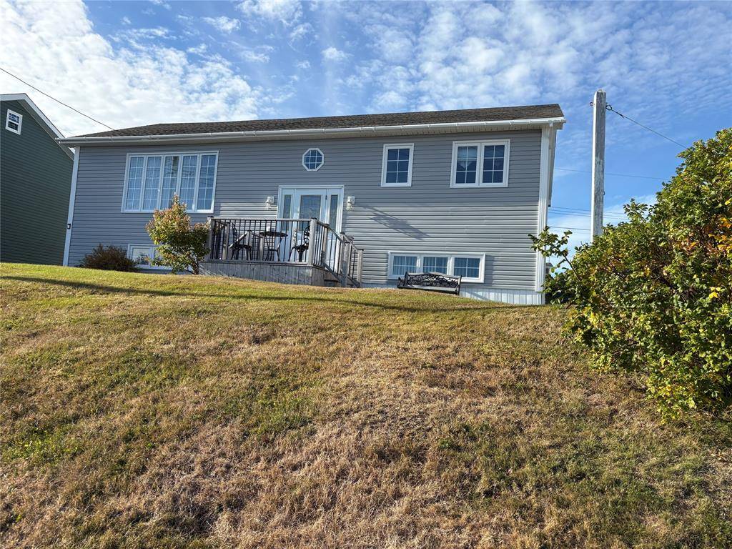 Port Aux Basques, NL A0M1C0,5 Second Avenue