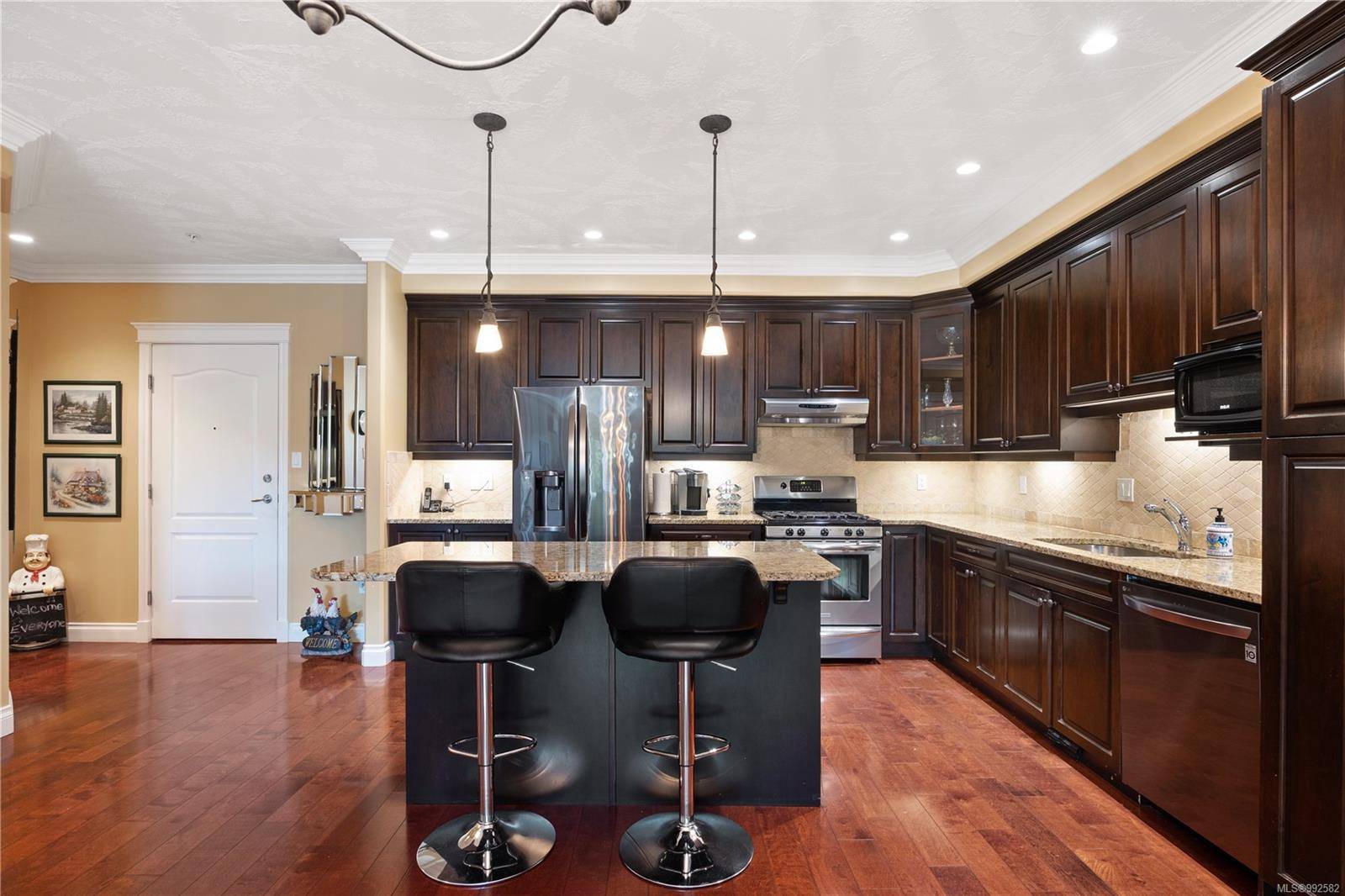 Courtenay, BC V9N 9X8,3666 Royal Vista Way #415