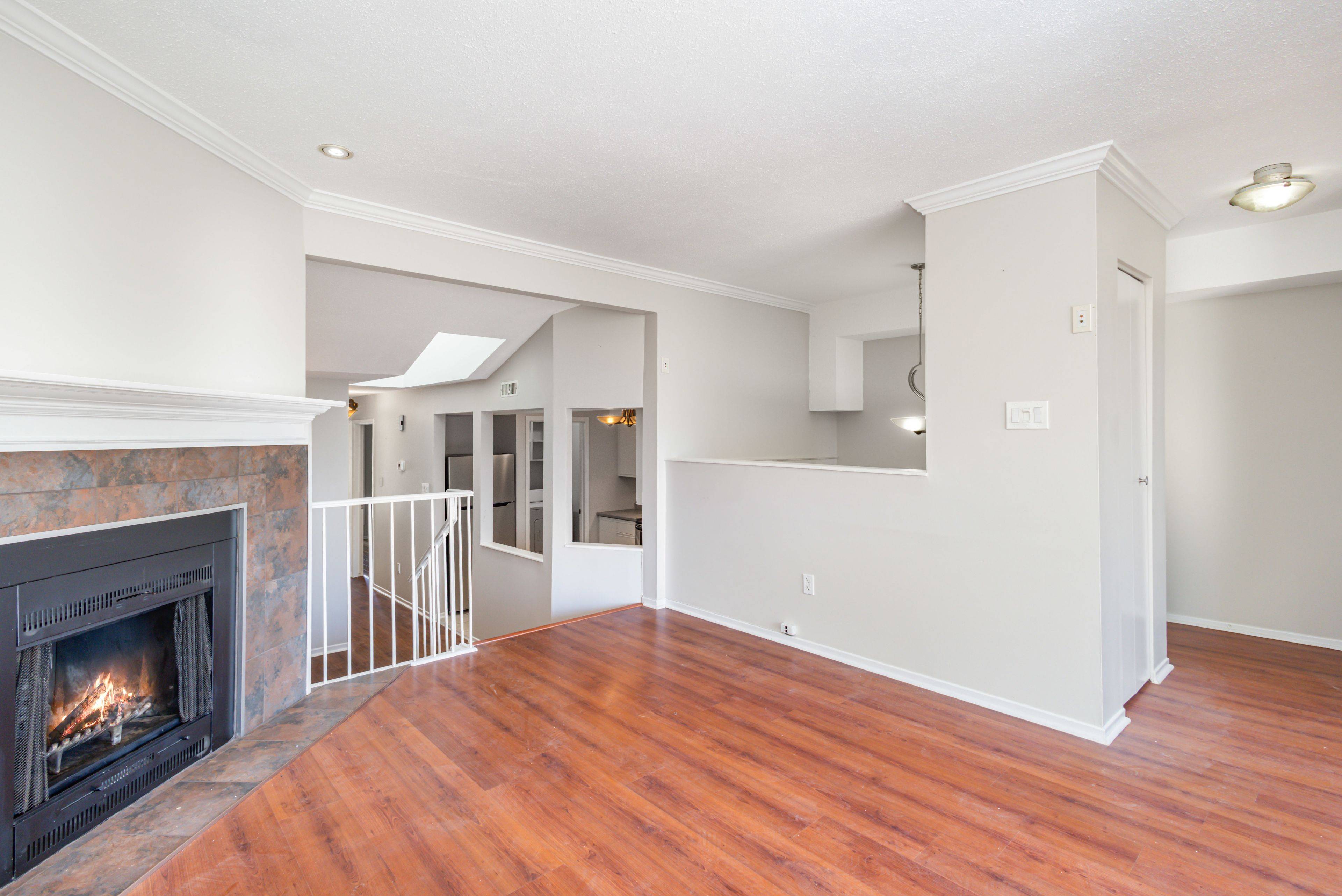 Tanglewood - Grenfell Glen - Pineglen, ON K2G 4P2,205 Woodfield DR #C