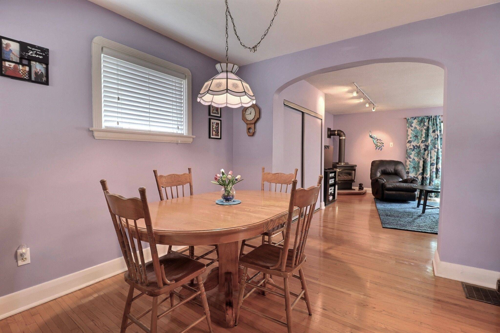 London East, ON N5W 2P6,17 Doulton ST