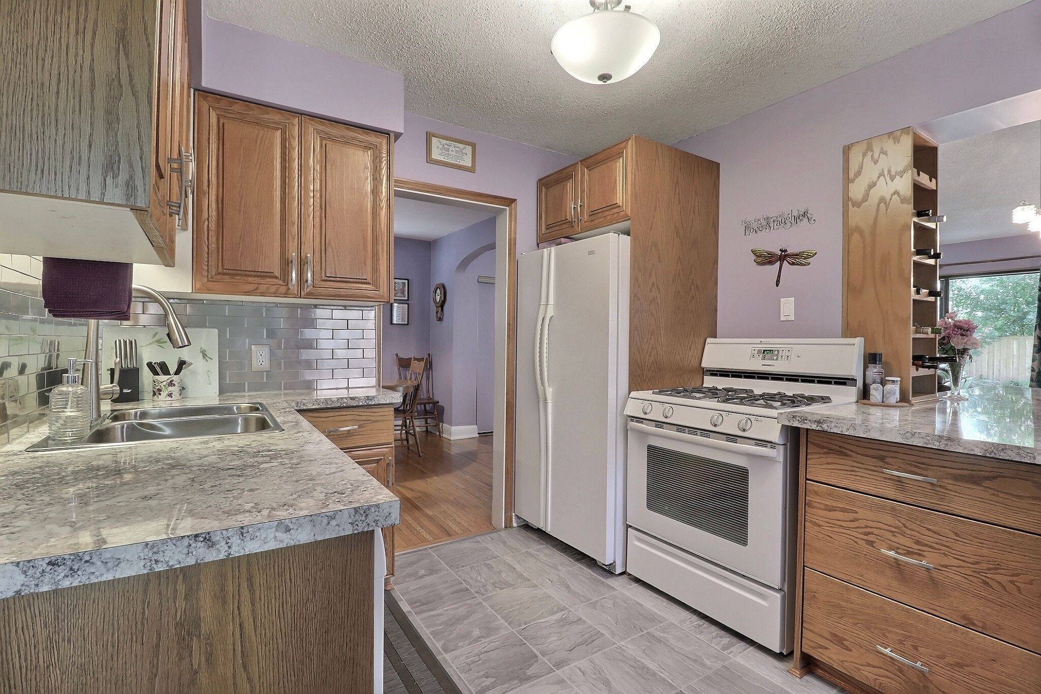 London East, ON N5W 2P6,17 Doulton ST