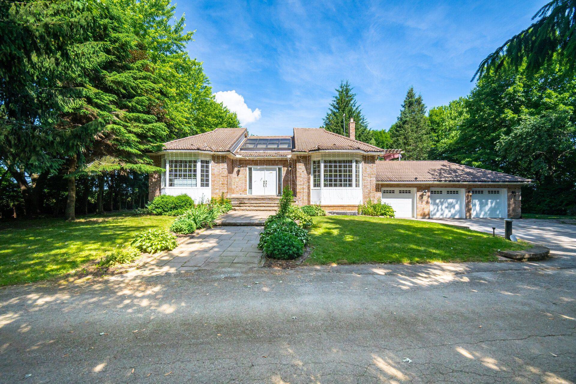 Hamilton, ON L0P 1B0,529 Campbellville RD