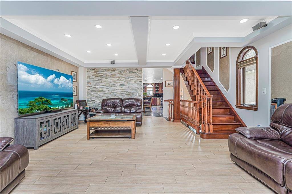 Brooklyn, NY 11228,1458 81st ST