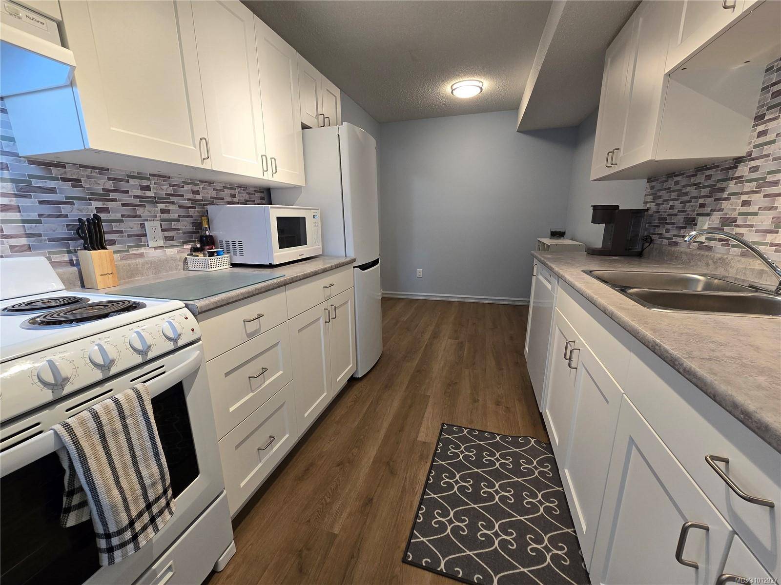 Port Hardy, BC V0N 2P0,7450 RUPERT St #101