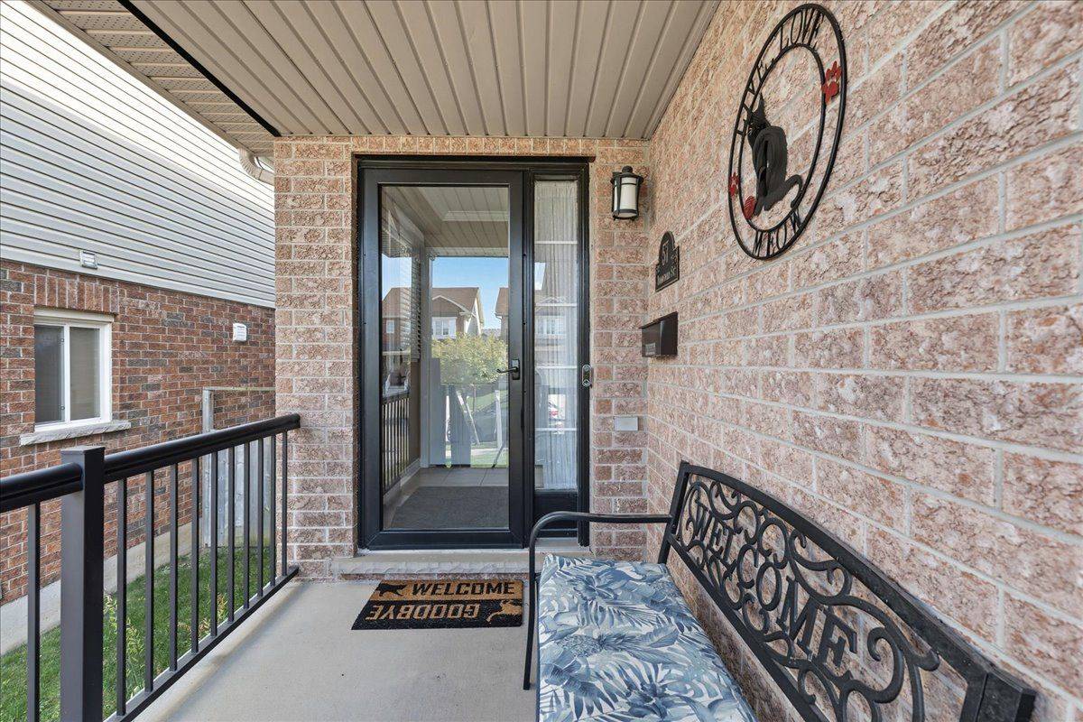 Kitchener, ON N2R 1W2,57 Tweedsdale ST