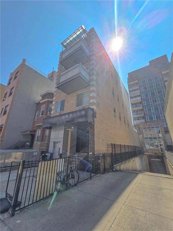 Brooklyn, NY 11220,864 59th ST