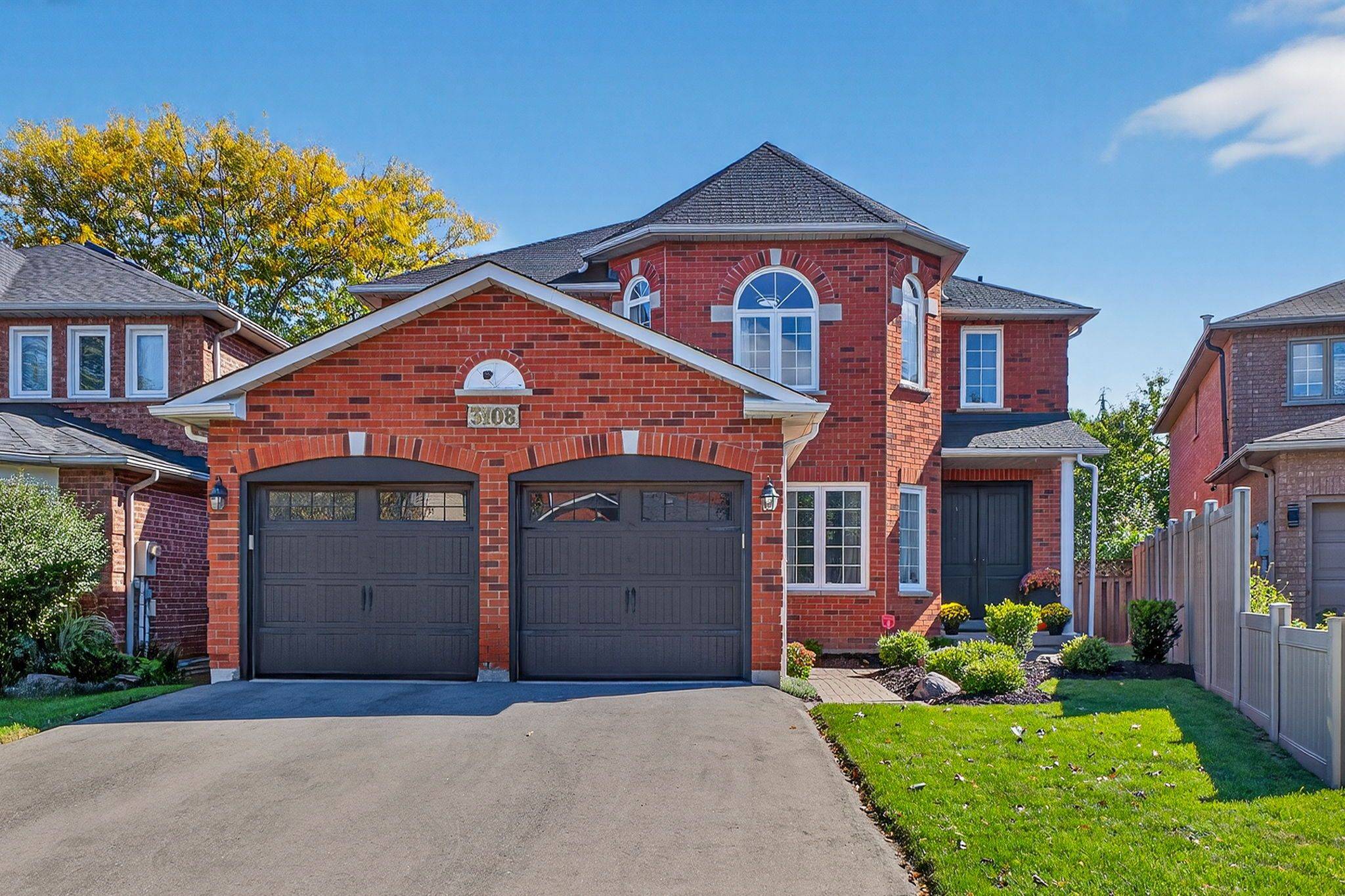 Mississauga, ON L5L 5V1,3108 Eden Oak CRES