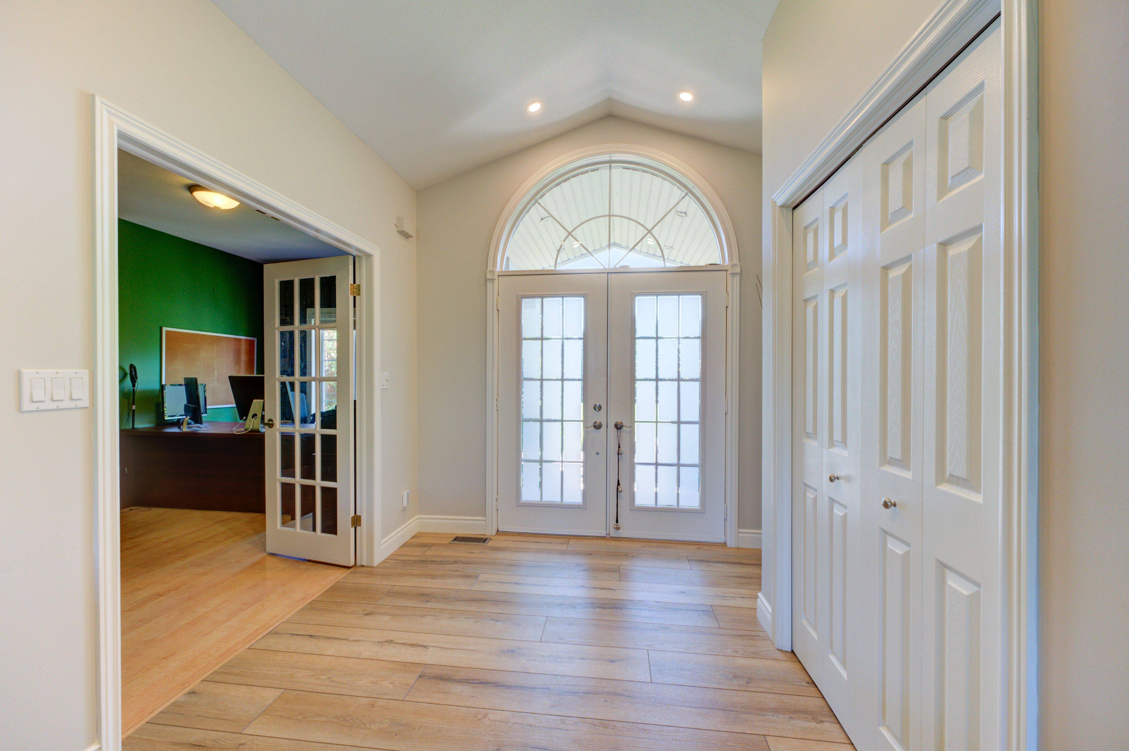 Brant, ON N3S 0H4,325 Brant County 18 RD