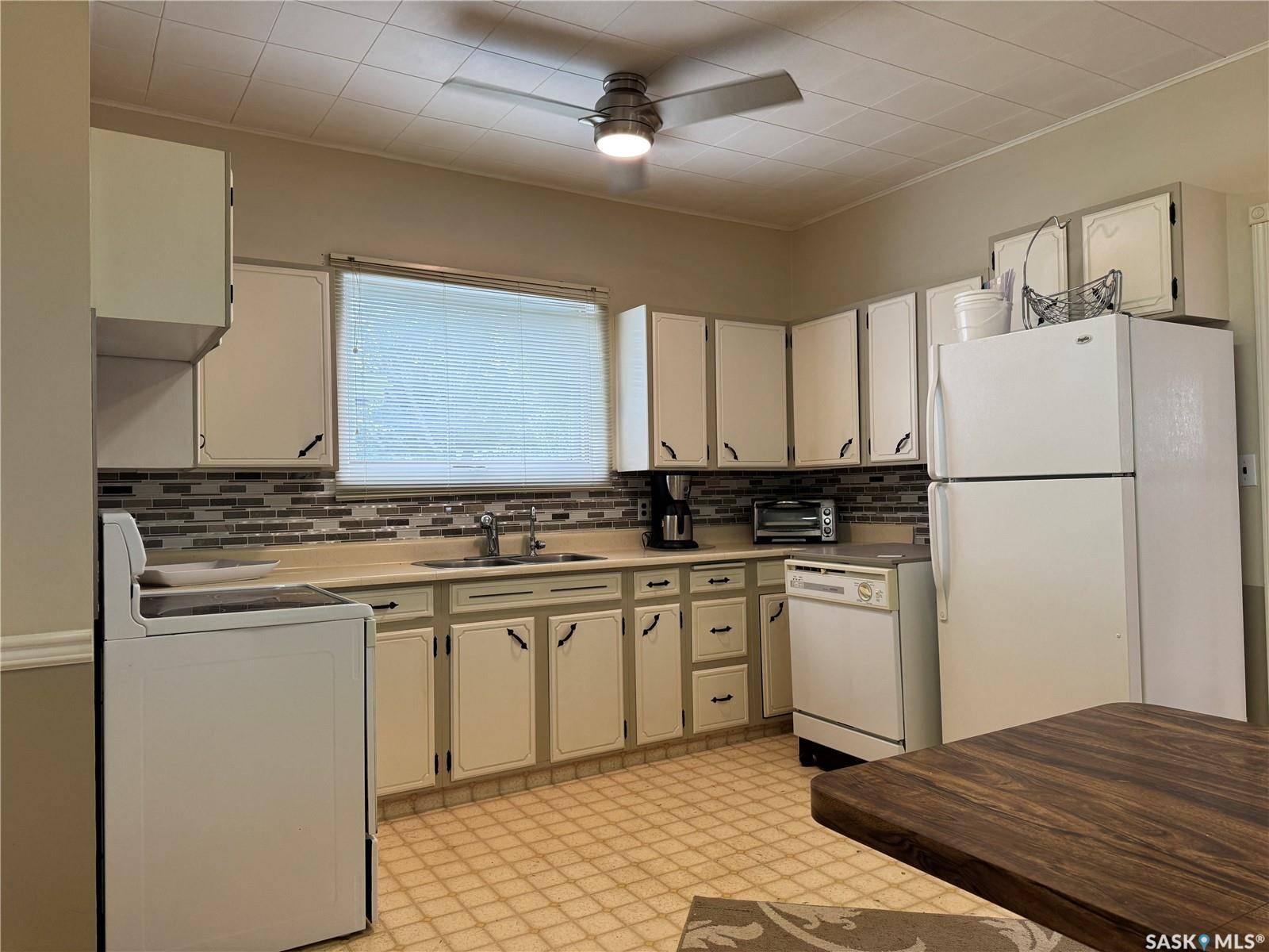 Wynyard, SK S0A 4T0,405 3rd STREET E