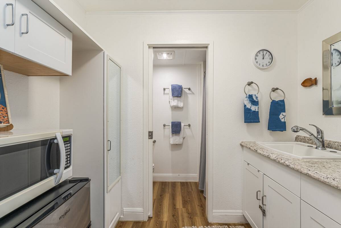 Kailua-kona, HI 96740,75-5776 KUAKINI HWY #335