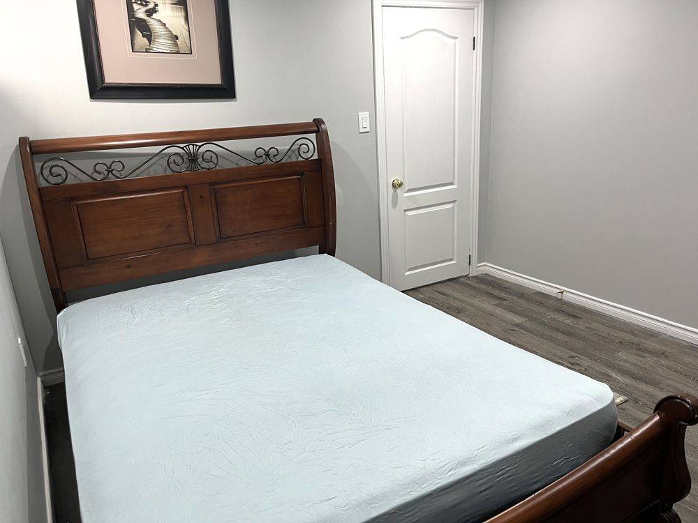 Ajax, ON L1T 2K5,4 Brennan RD #Room 1