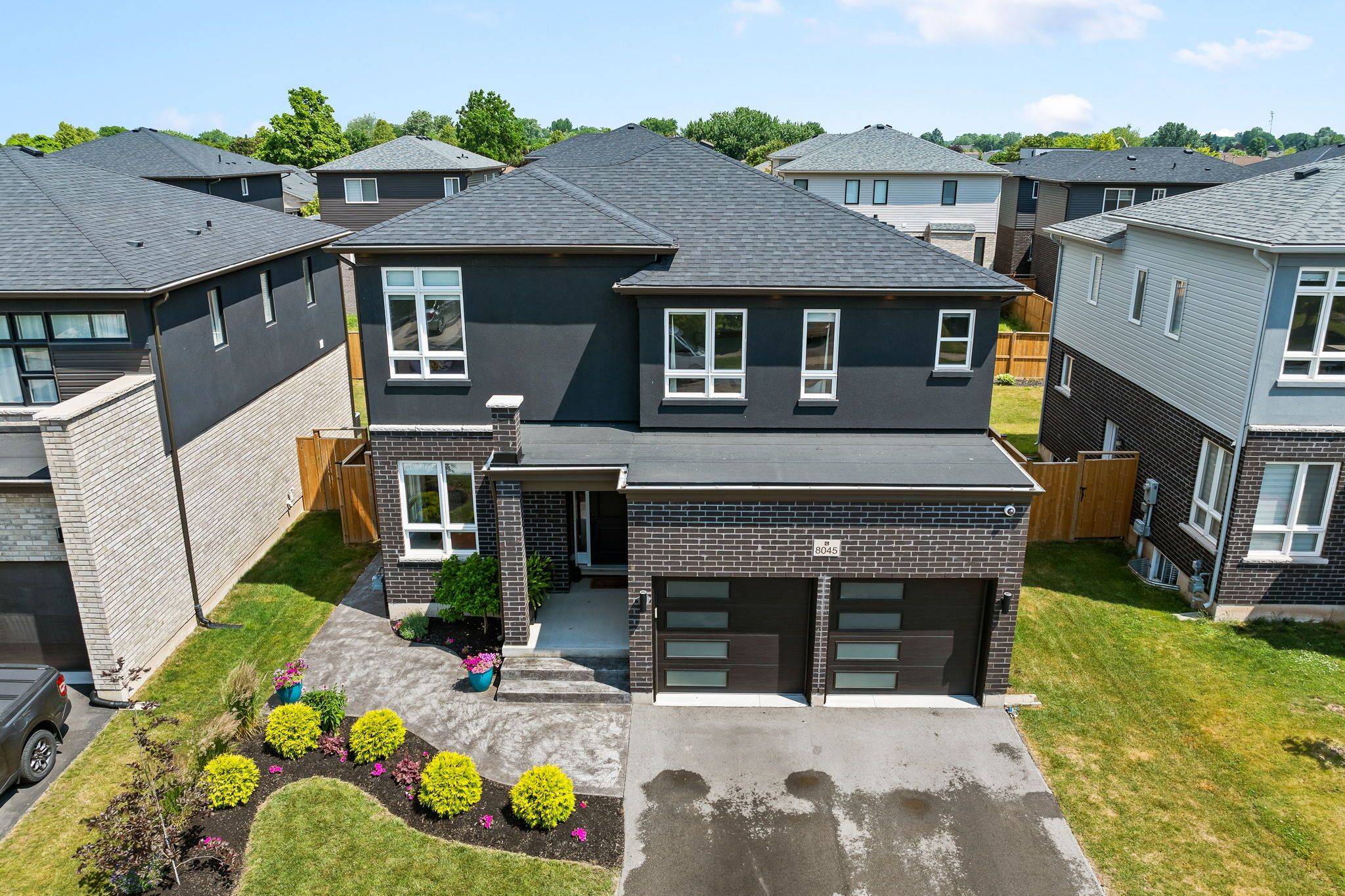 Niagara Falls, ON L2H 3T9,8045 Brookside DR