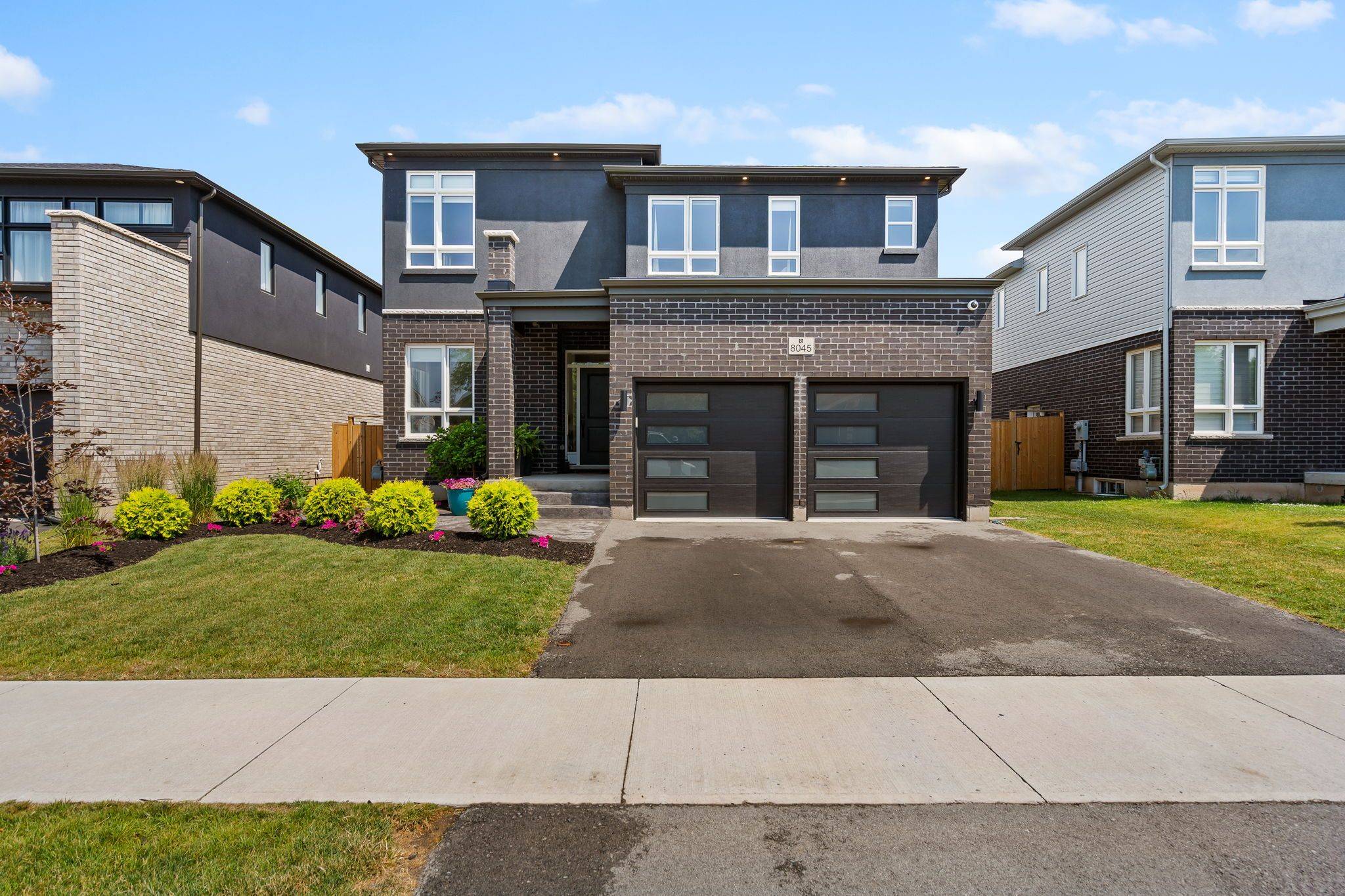 Niagara Falls, ON L2H 3T9,8045 Brookside DR