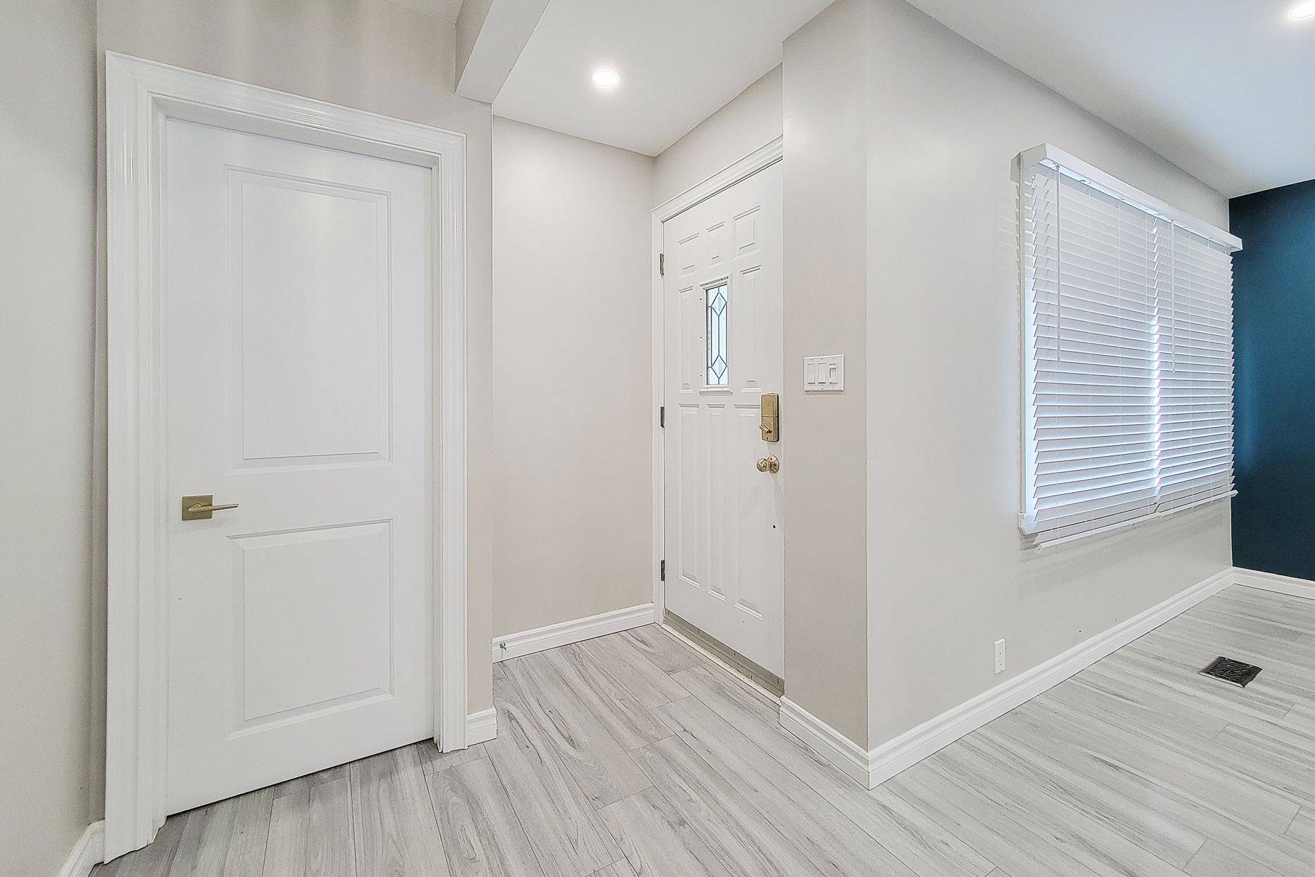 St. Catharines, ON L2N 4Y7,75 Bayview DR #Upper