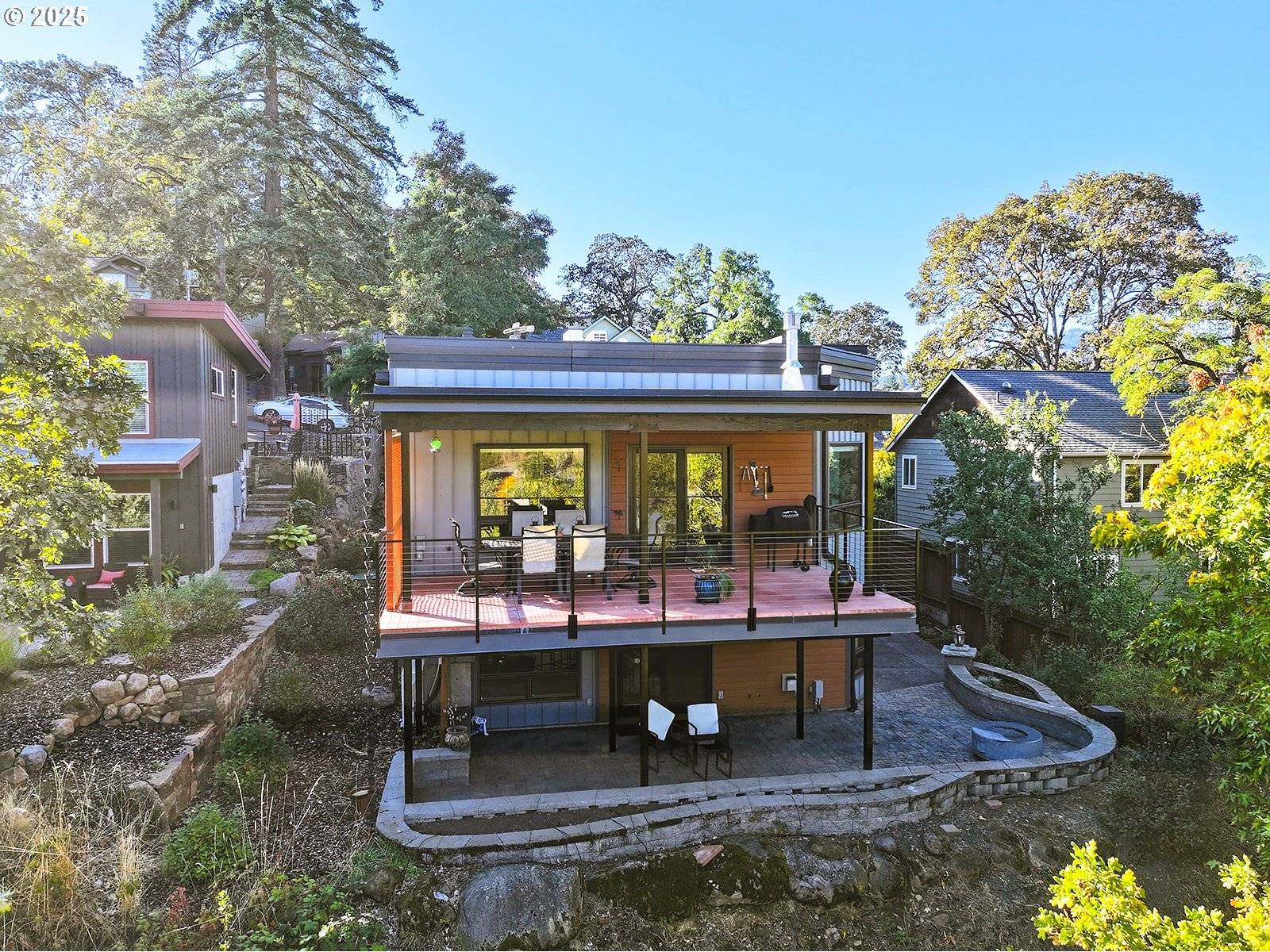 Hood River, OR 97031,515 E 4TH ST ##2