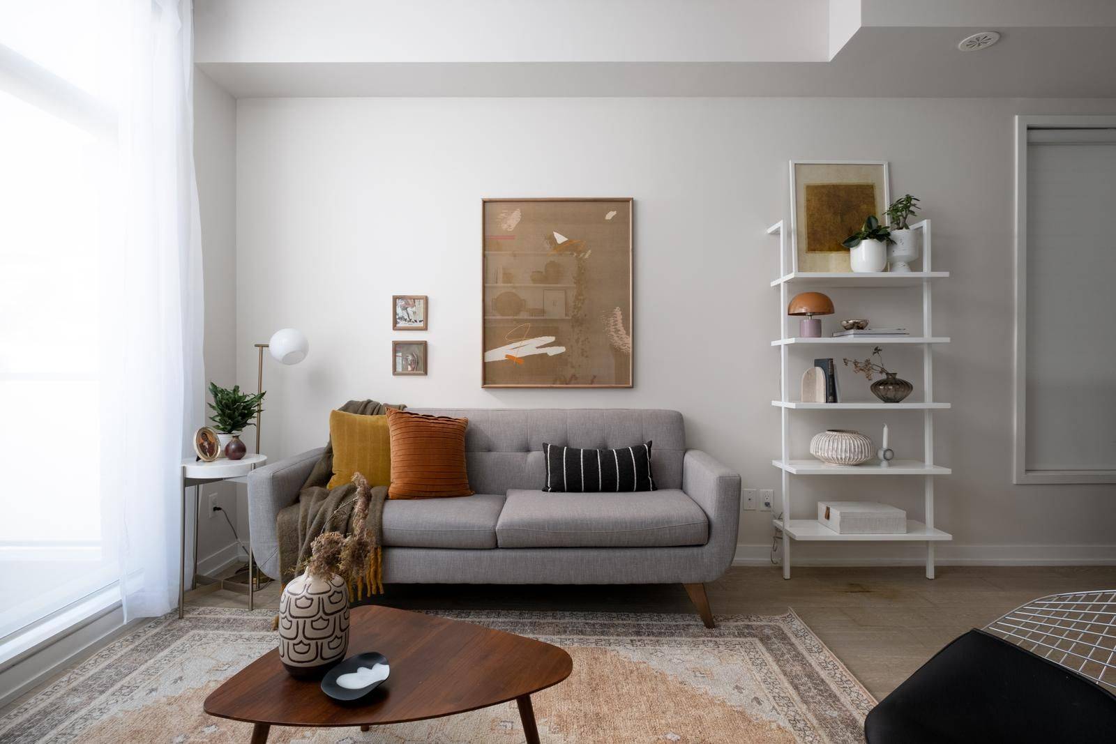 Toronto E01, ON M4L 1Y8,1321 Gerrard ST E #8